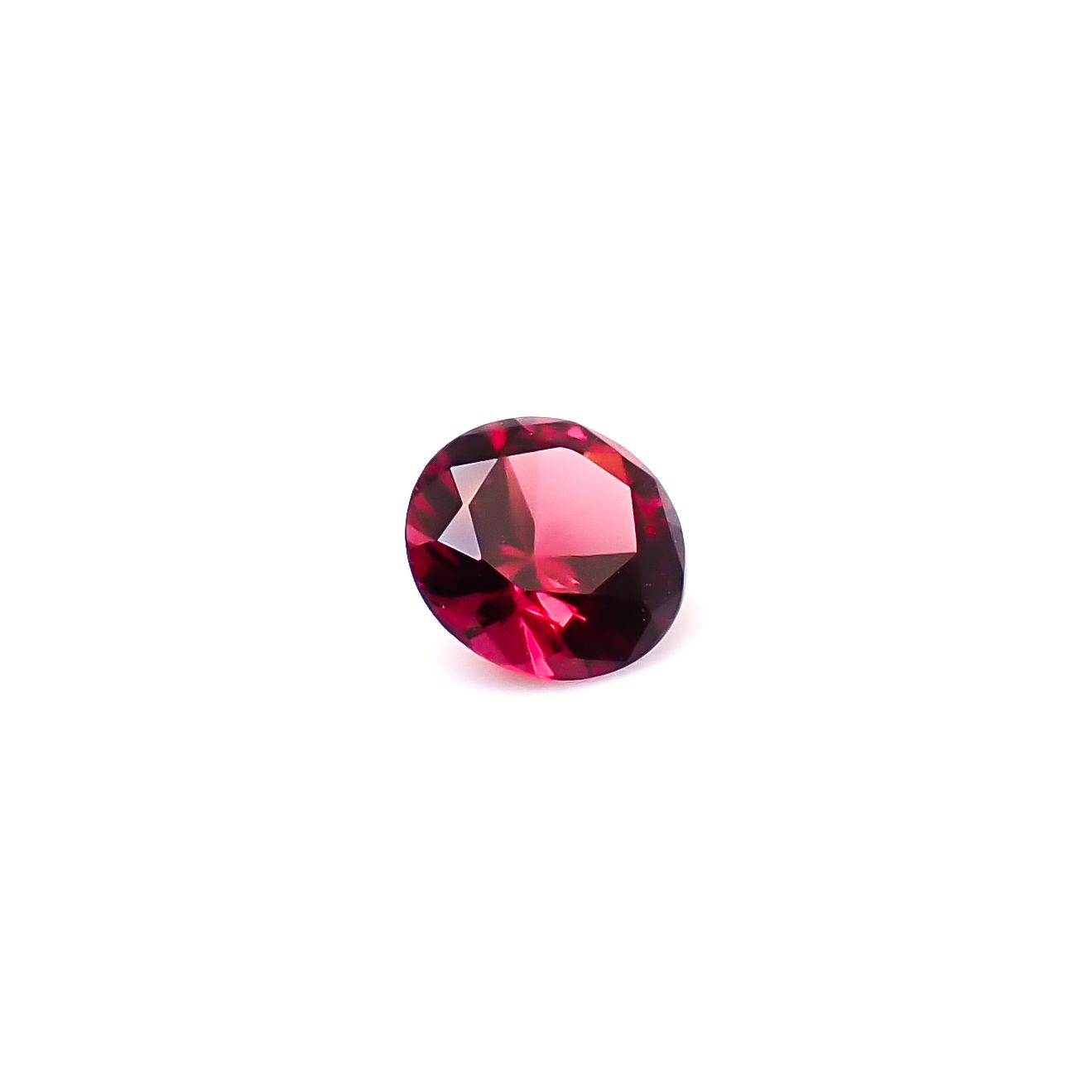 レッドスピネル タンザニア産 0.32ct / 4.3x4.2mm前後 [260732561]