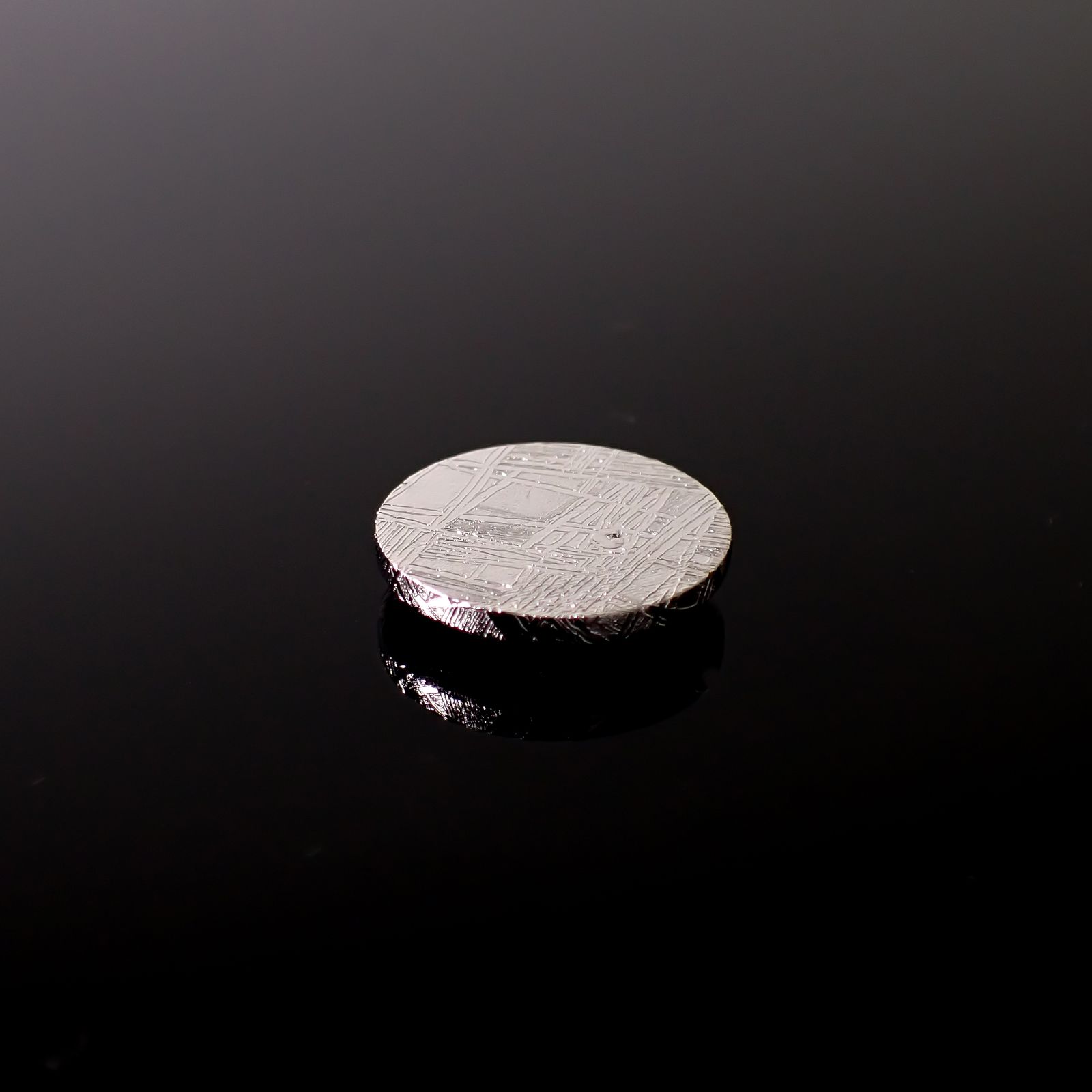 ムオニナルスタ隕石 発見地:スウェーデン 17.69ct[240125750]15.5x15.4mm前後
