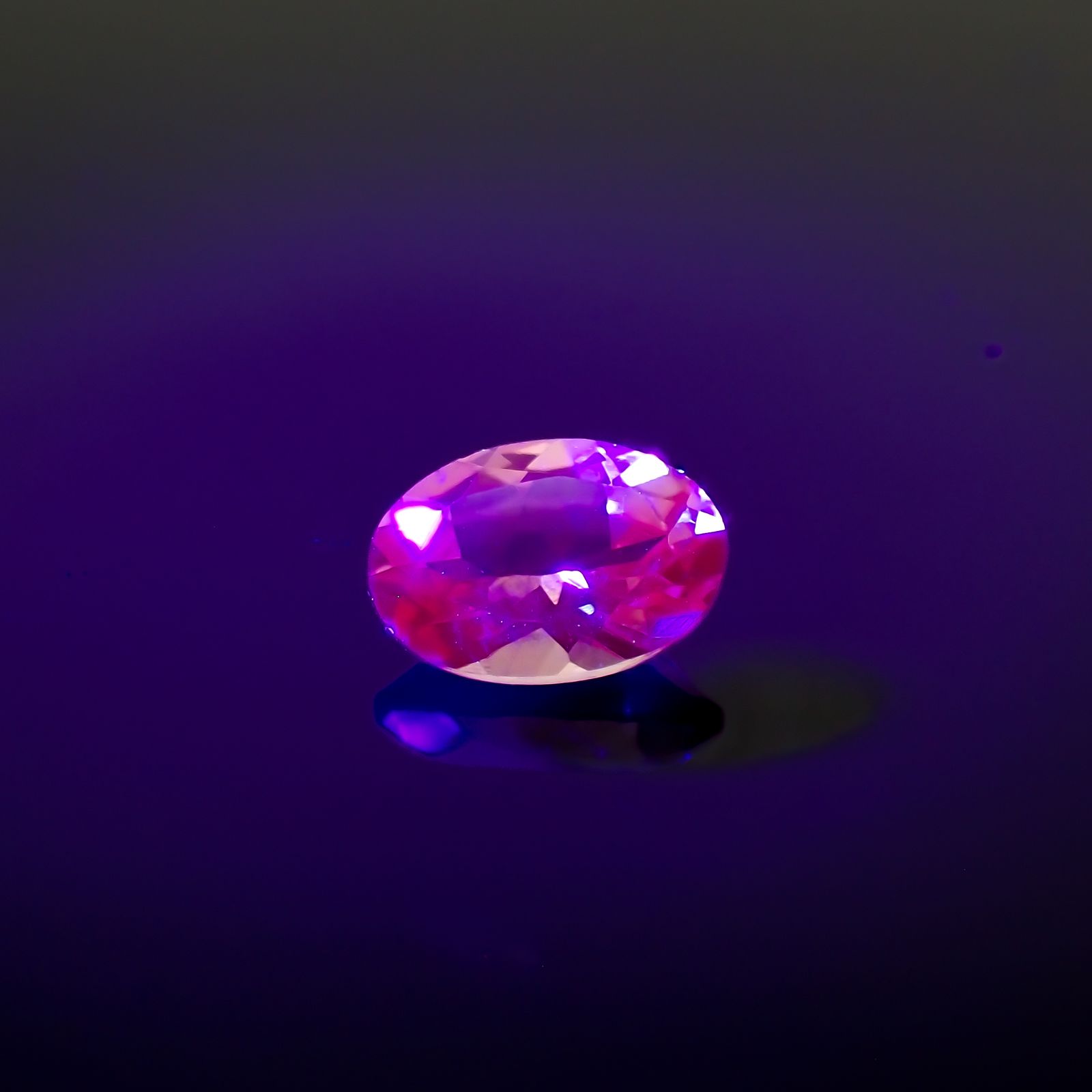 ドラゴンガーネット タンザニア産 0.59ct[230421452]5.9x4.1mm前後