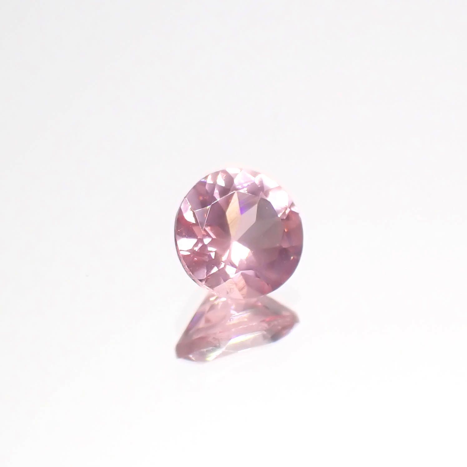 シルキーピンクスピネル タンザニア産 0.40ct[230421573]4.4x4.4mm前後