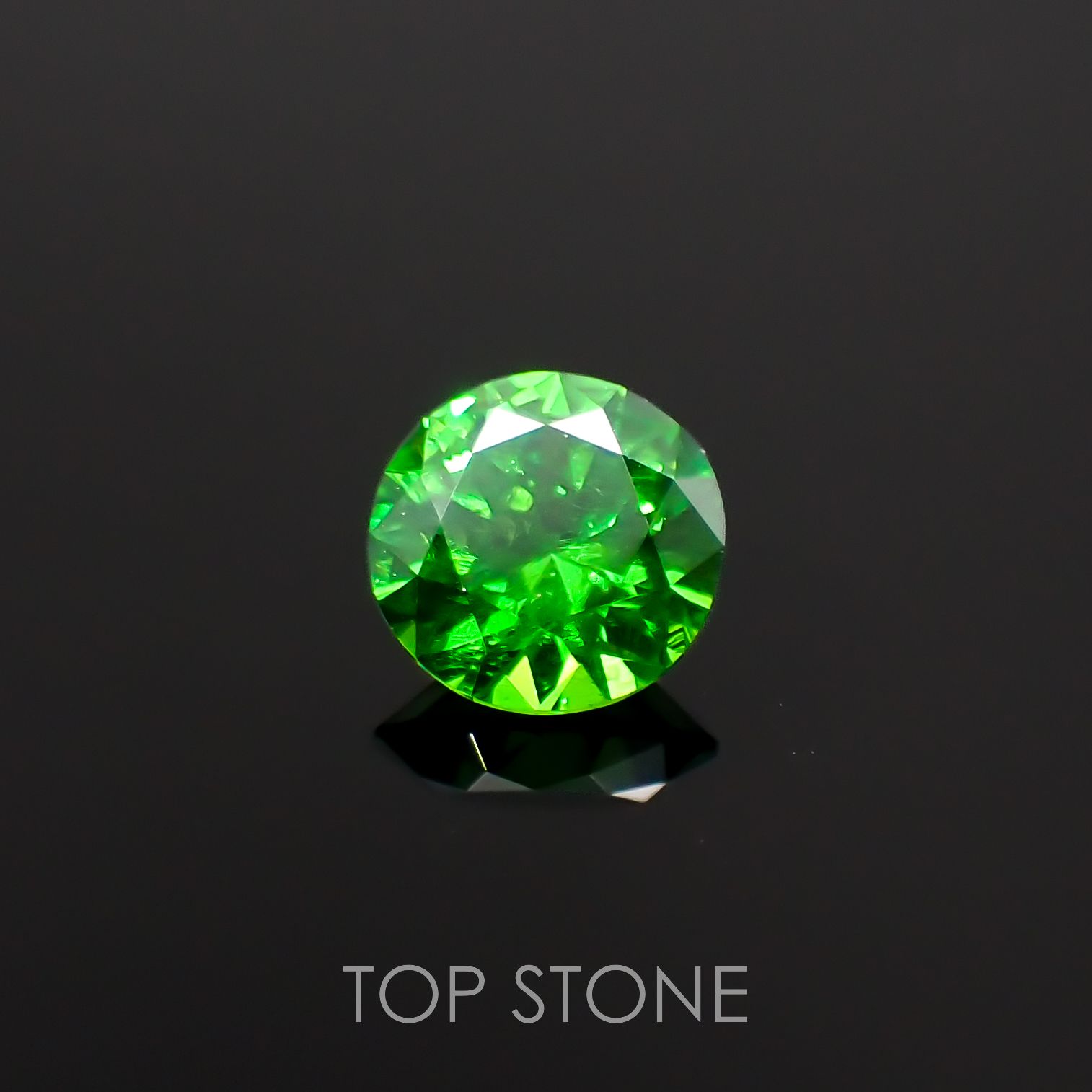 デマントイドガーネット ロシア産 0.24ct[230119885]3.8x3.8mm前後