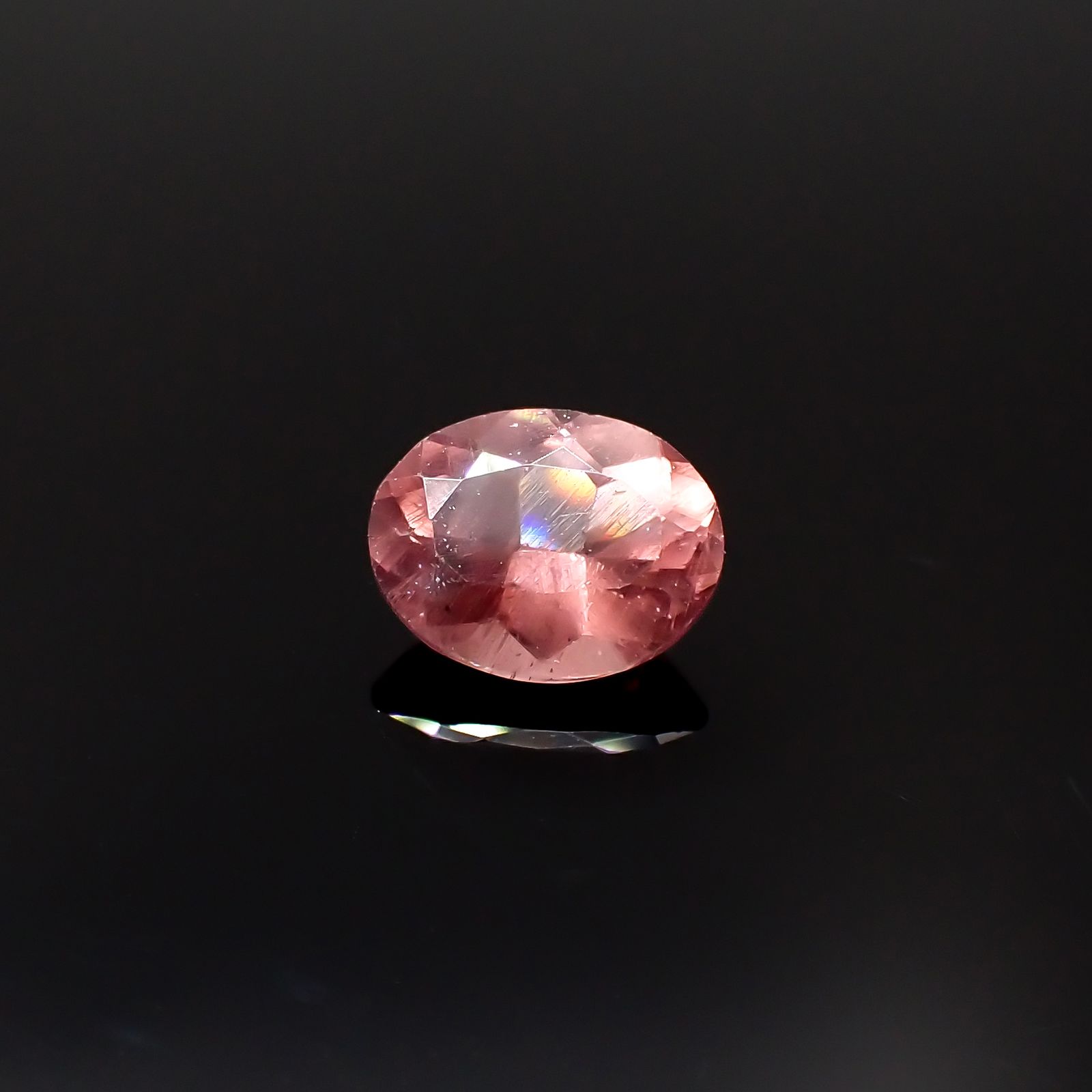 ピンクアパタイト ブラジル産 1.03ct [251224922]7.3x5.7mm前後