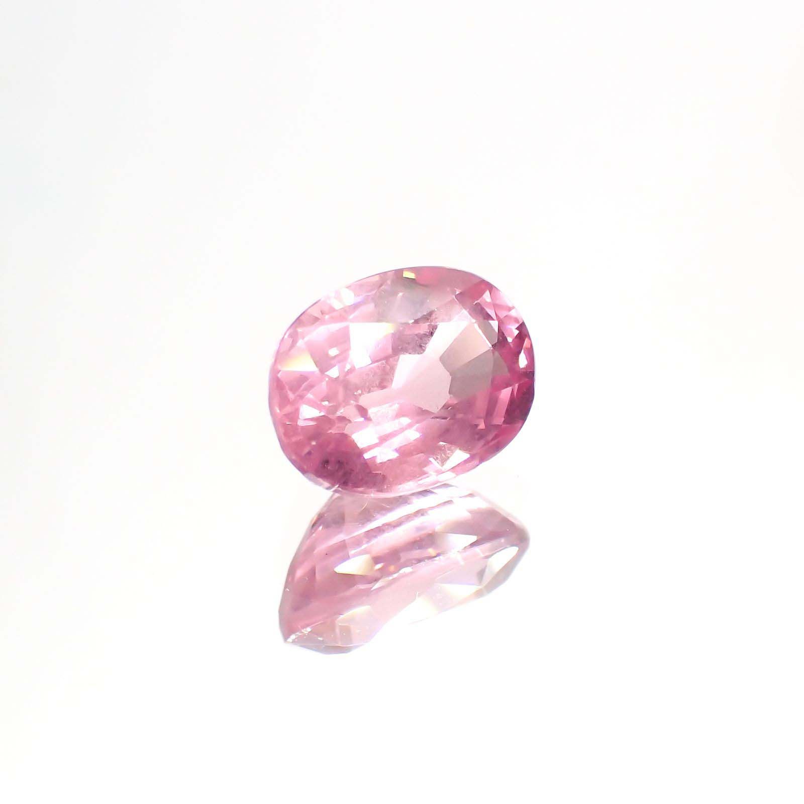 ピンクスピネル(宝石名ピンク・スピネル)タンザニア産 1.414ct ソ付(彩珠)[230722574]7.5x5.6mm前後