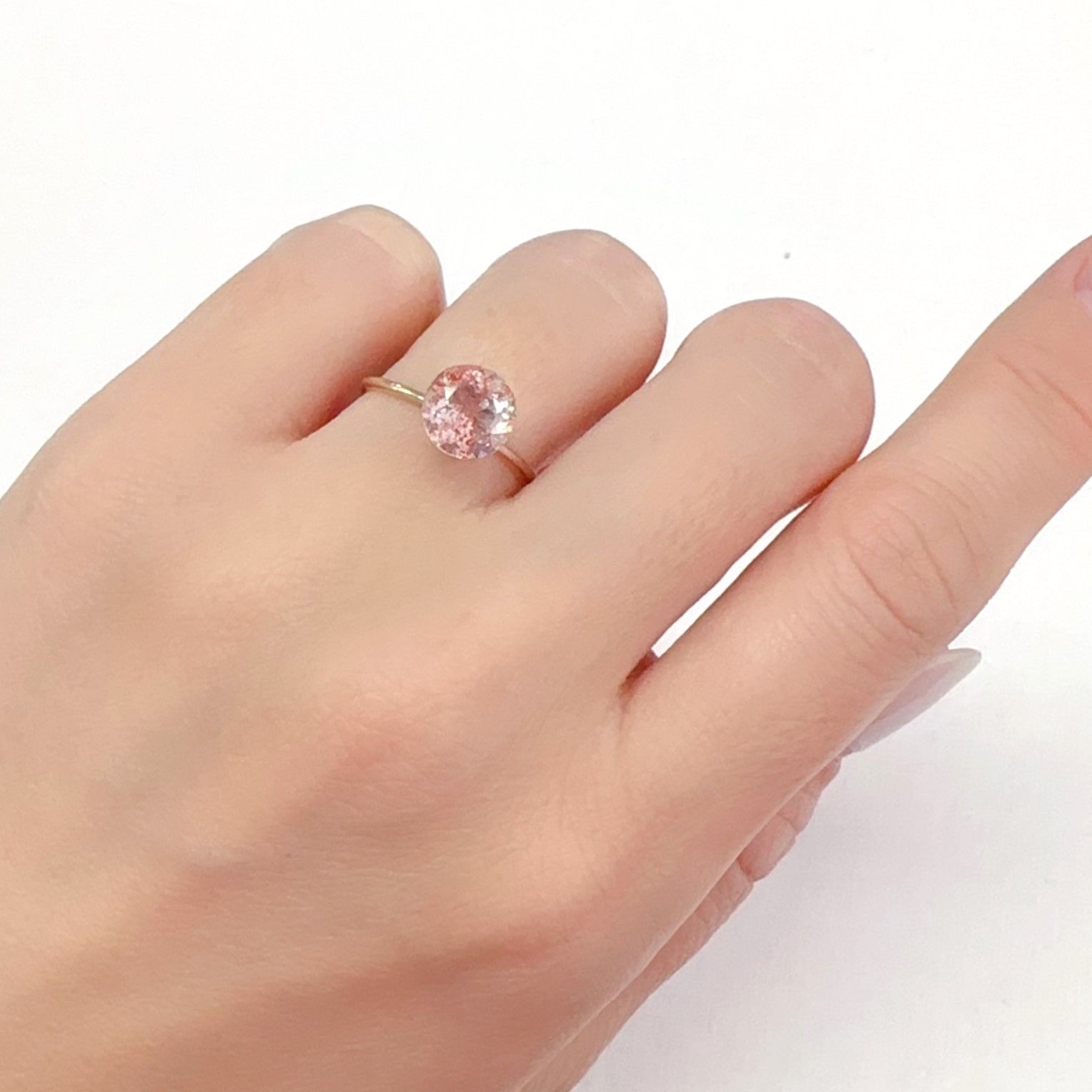 ファイヤークォーツ ナイジェリア産 1.81ct[240326710]7.9x7.9mm前後