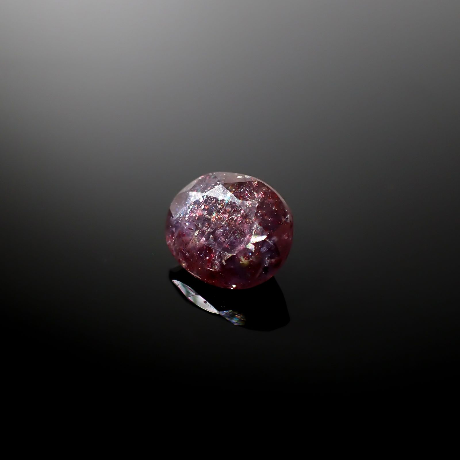 ブラッドショットアイオライト インド産 1.68ct [241129464]8.9x7.2mm前後