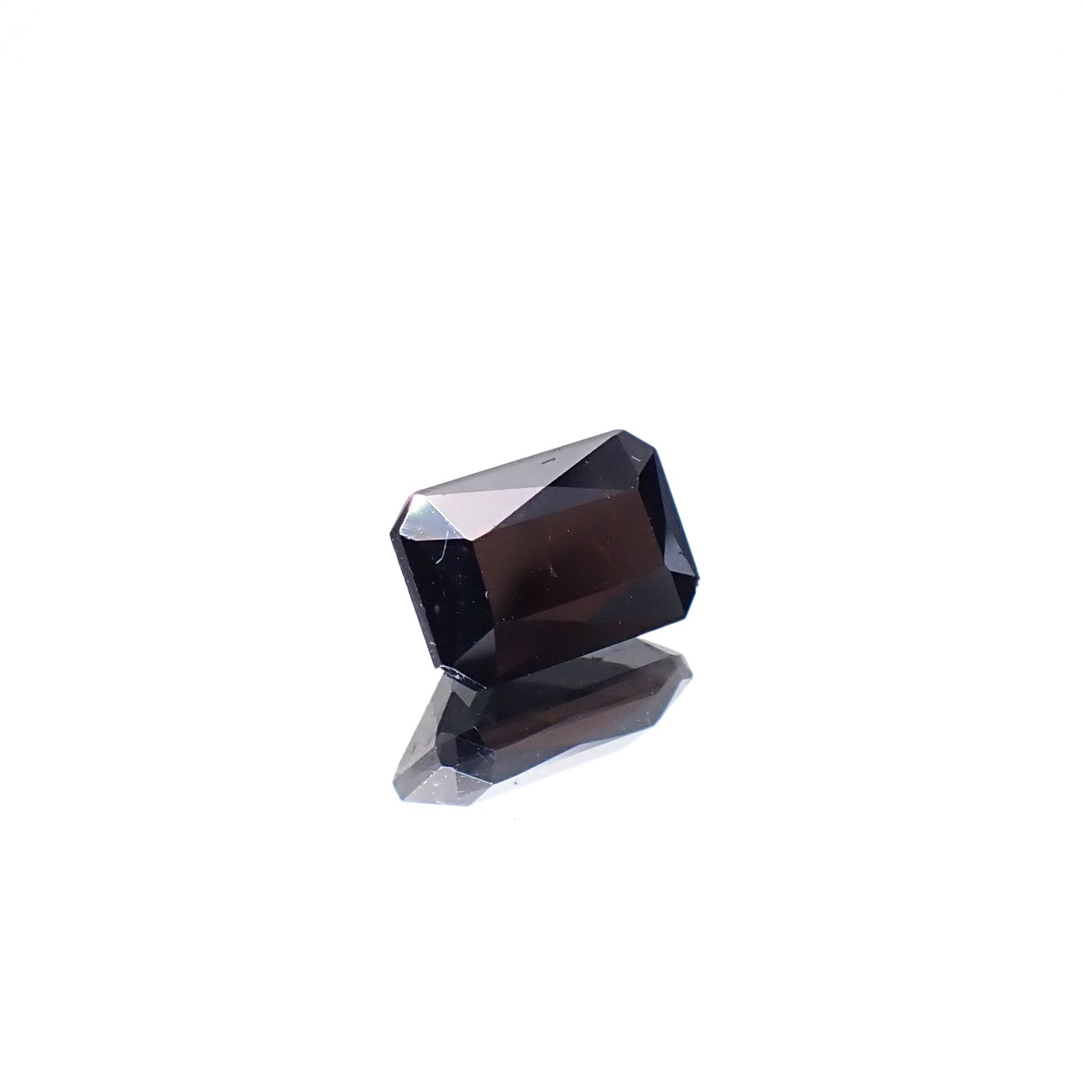 ルチル単結晶 ブラジル産 1.69ct [250630606]7.5x5.1mm前後
