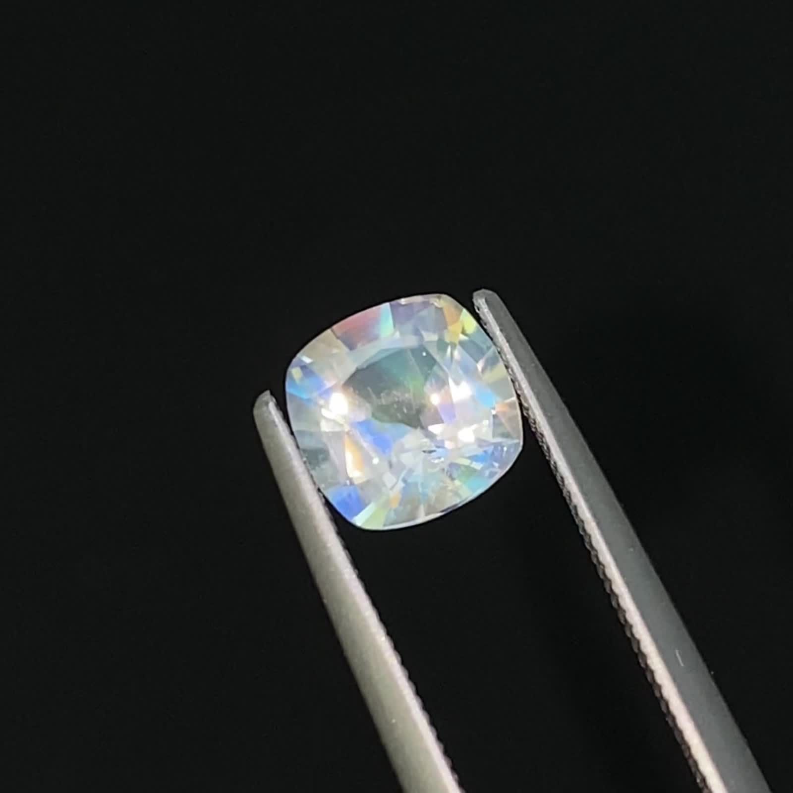 レインボームーンストーン マダガスカル産 1.24ct[240928967]6.8