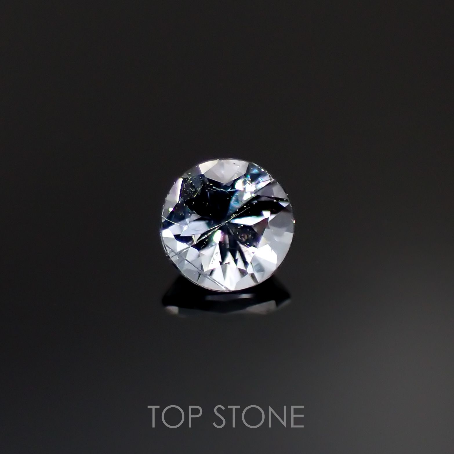カラーチェンジガーネット アレキタイプ マダガスカル・ベキリー産 0.066ct[230119894]2.3x2.3mm前後