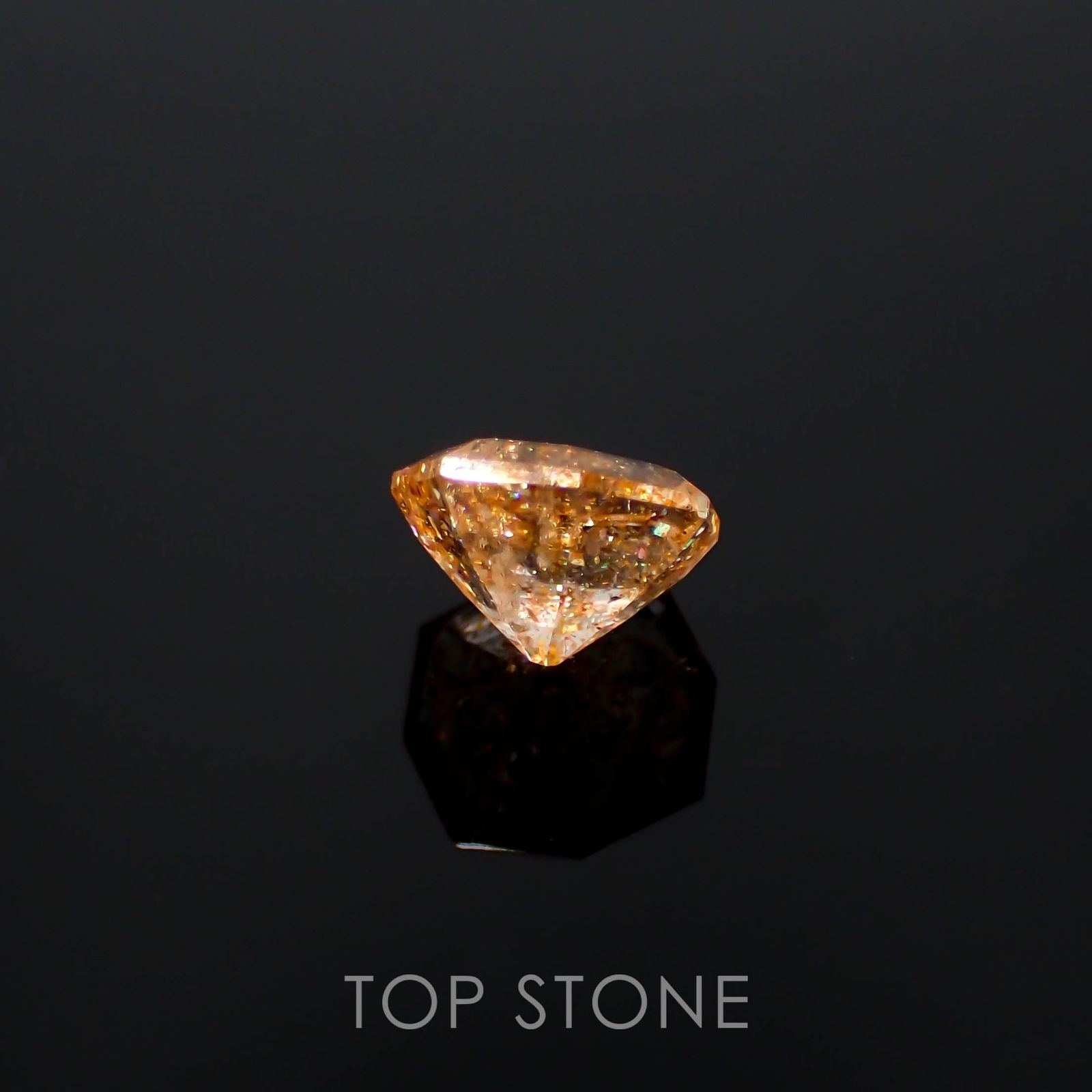◇カスタムカット◇イリュージョンサンストーン タンザニア産 0.79ct[230320955]6.3x6.1mm前後