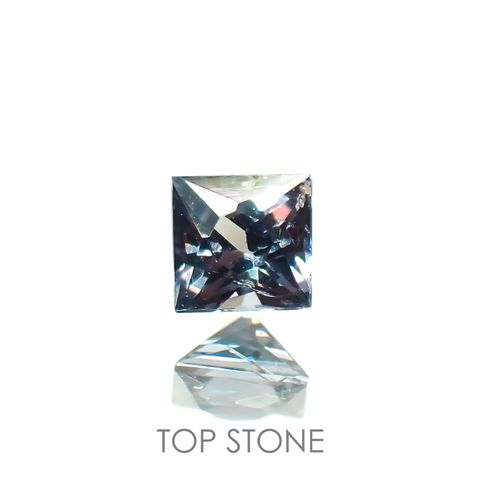 ◇プリンセスカット◇カラーチェンジガーネット アレキタイプ(宝石名ガーネット)マダガスカル・ベキリー産 0.10ct 識別済[221219412]2.4x2.4mm前後