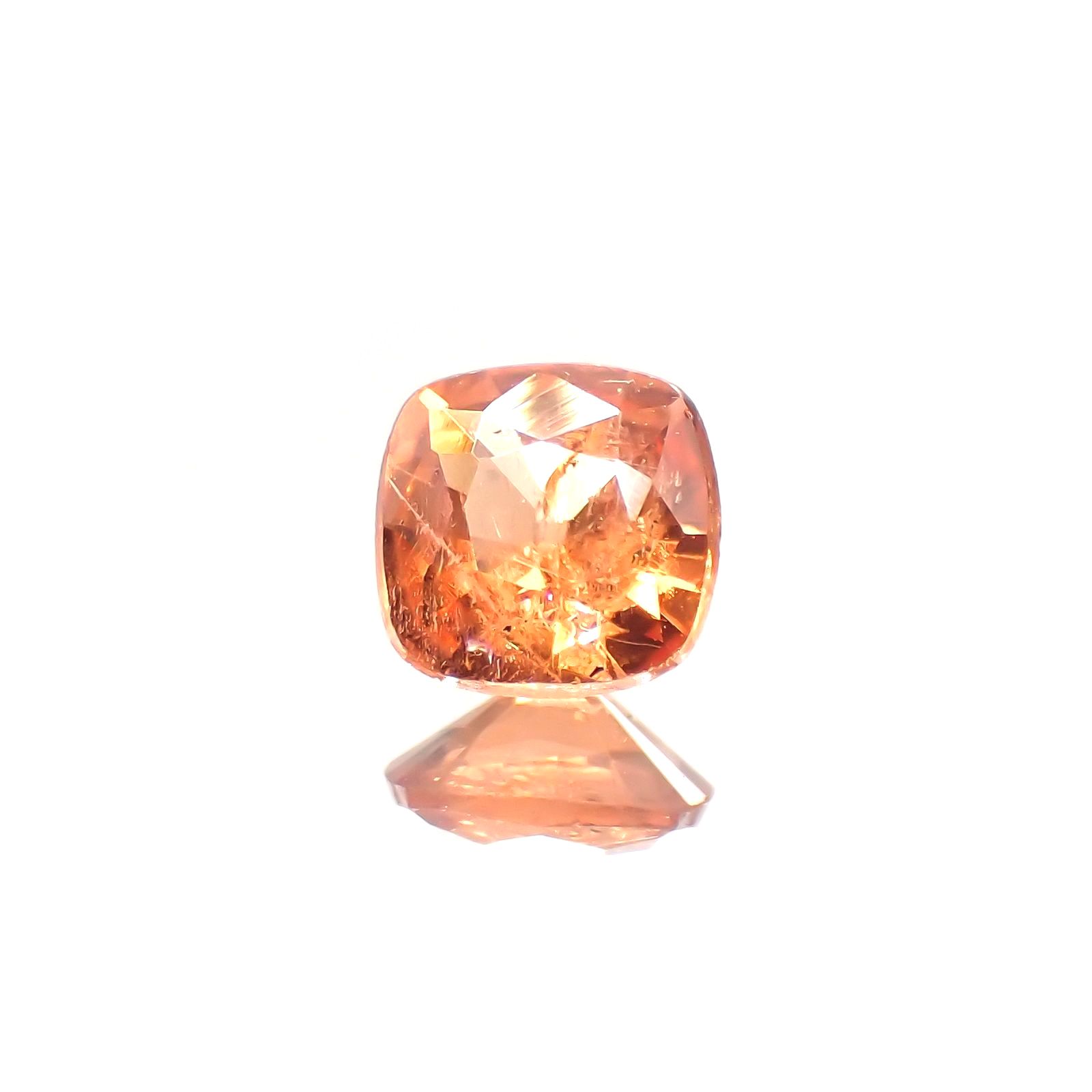 トリプライト(宝石名トリプライト) ブラジル産 0.438ct ソ付(彩珠)[210812513]4.6×4.6mm前後