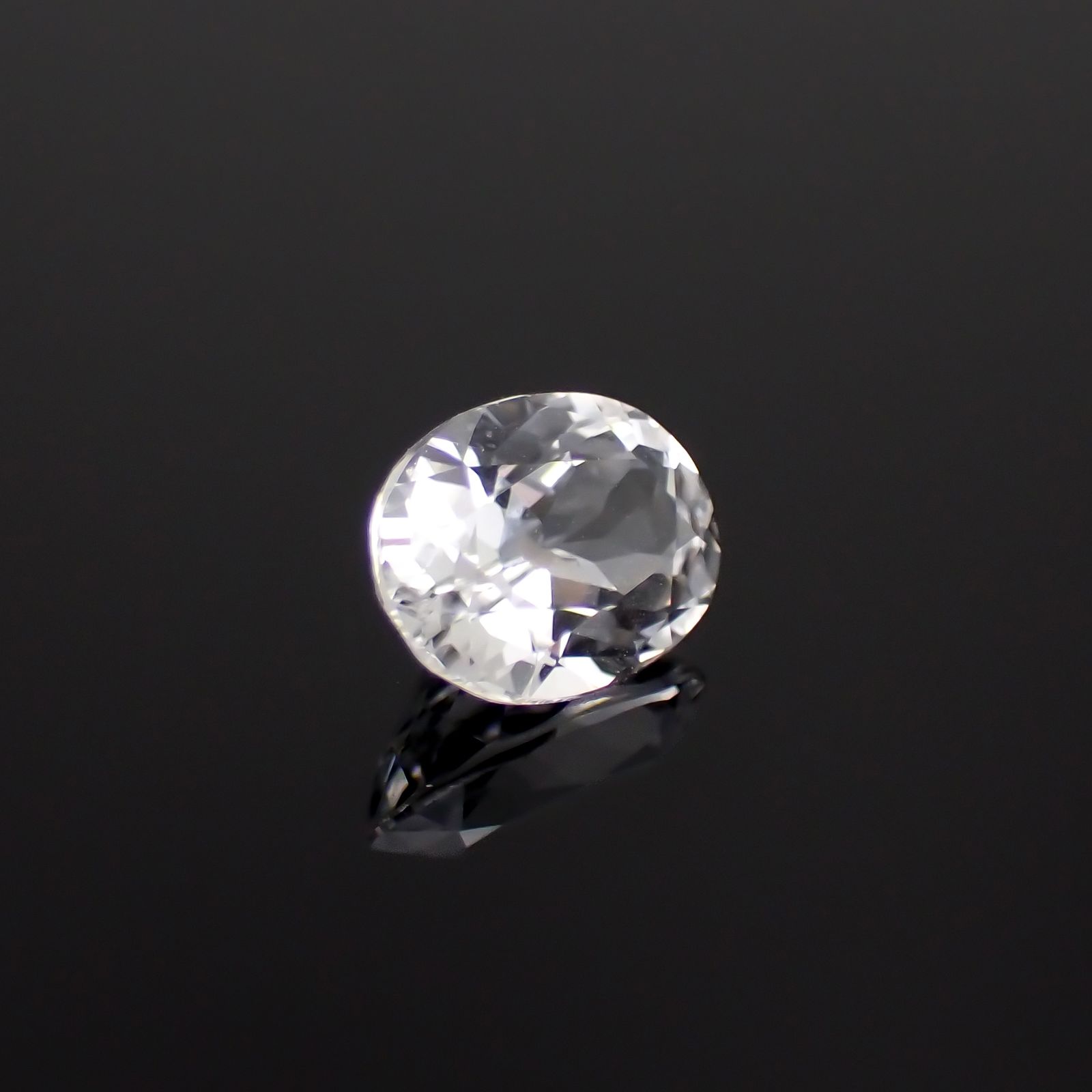 フェナカイト(宝石名フェナカイト)マダガスカル/ブラジル産 0.75ct 識別済[230923404]6.7x5mm前後
