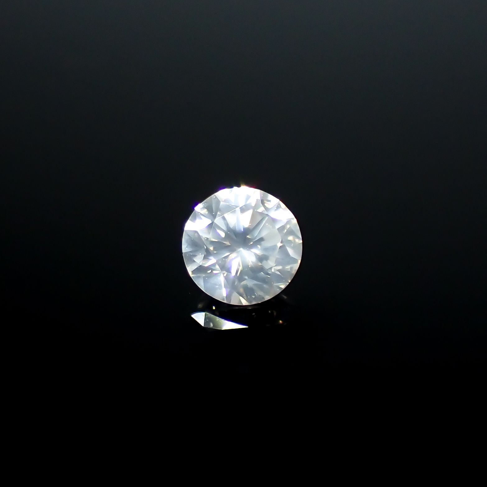 シルキーダイヤモンド 0.12ct[240326621]3x3mm前後