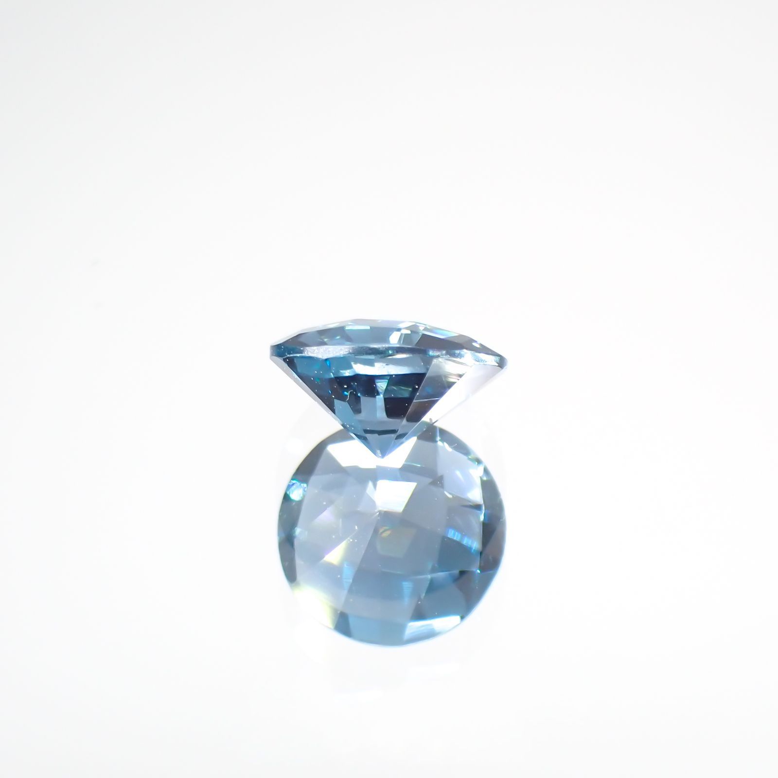 ◇チェッカーカット◇ロンドンブルートパーズ(宝石名ブルー・トパーズ) ブラジル産 1.02ct 識別済[210913040]6.5×6.5mm前後
