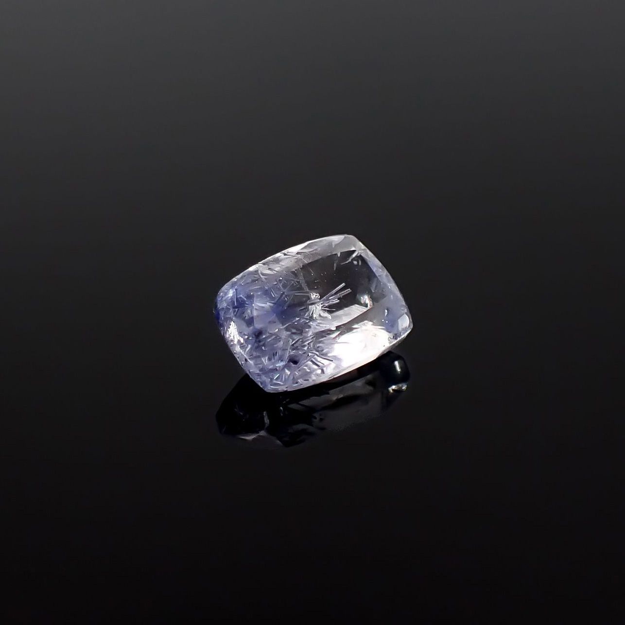 デュモルチェライトインクォーツ ブラジル産 0.86ct / 6.9x5mm前後 [260331852]