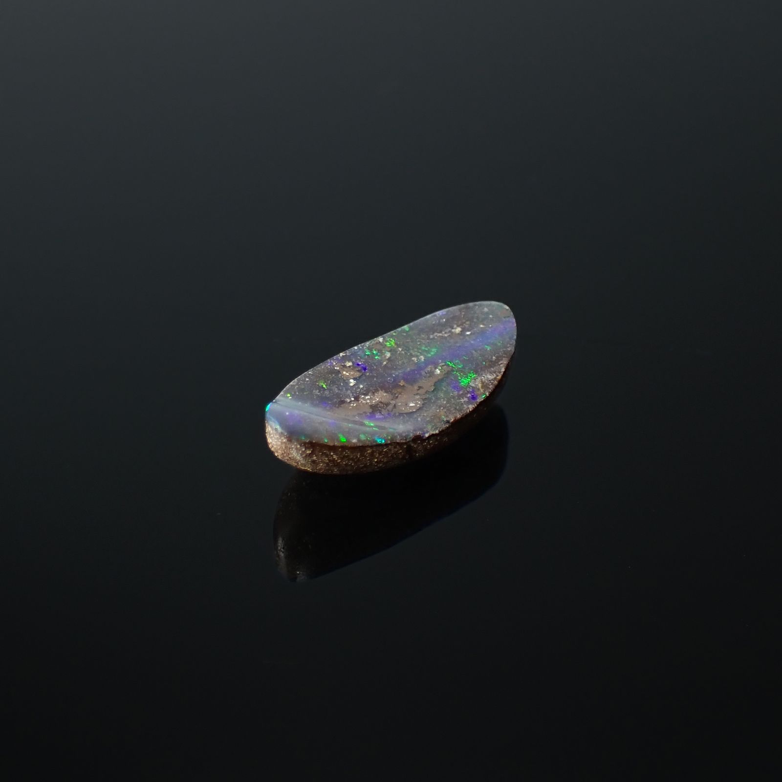 ボルダーオパール 原石磨き オーストラリア産 2.79ct[240226205]14.7x6.9mm前後