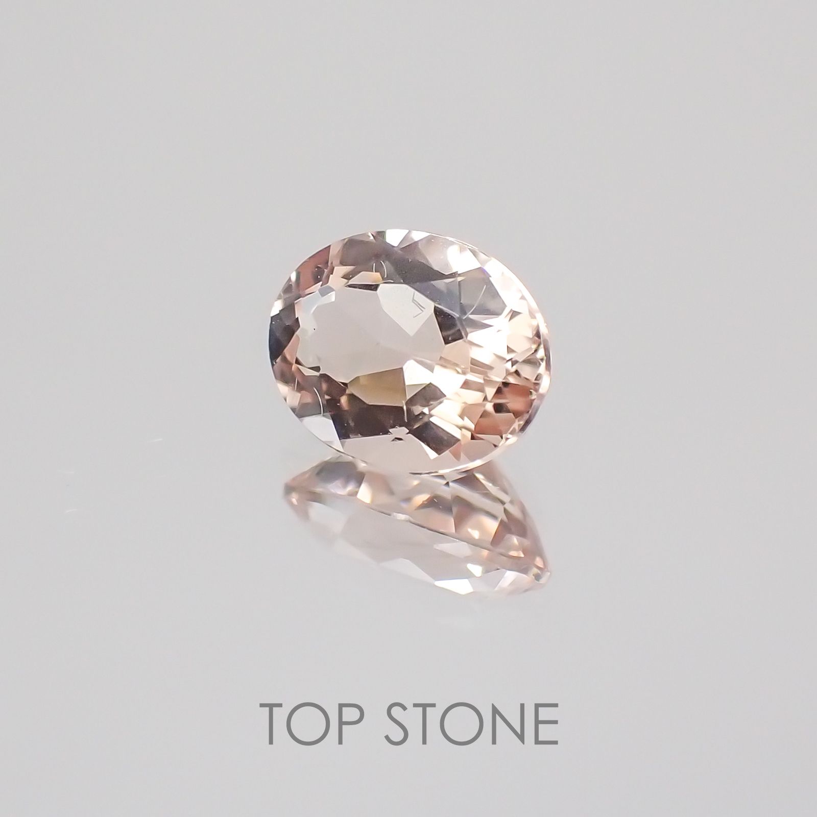 モルガナイト ナイジェリア産 ルース 0.75ct[21019103]6.7×5.2mm前後