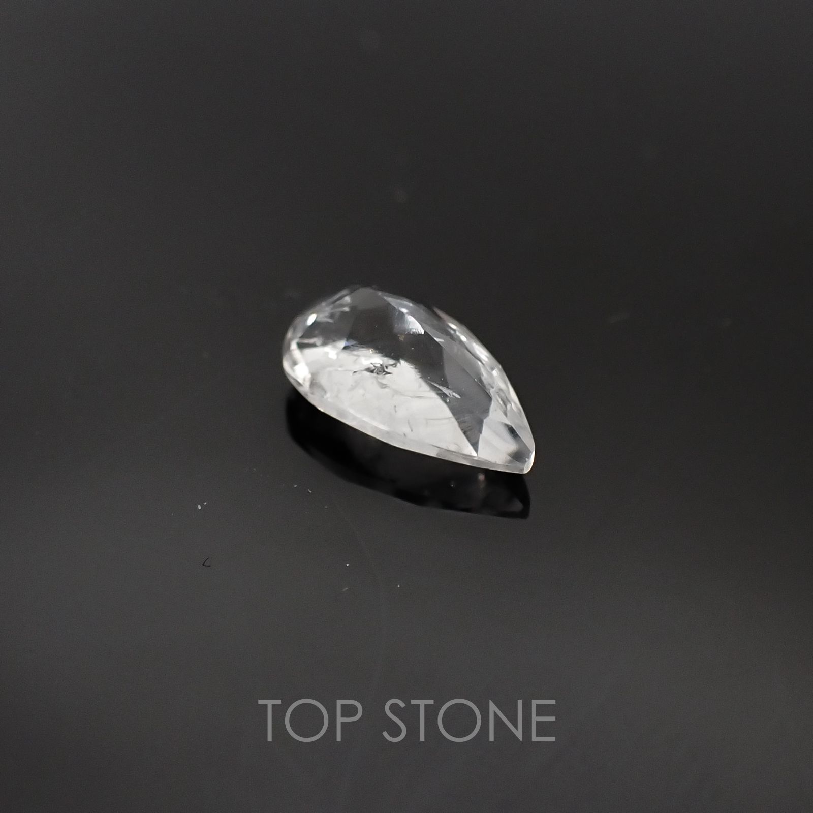 ハイアライトオパール メキシコ産 ルース 0.62ct[20085259]8.4×5mm前後