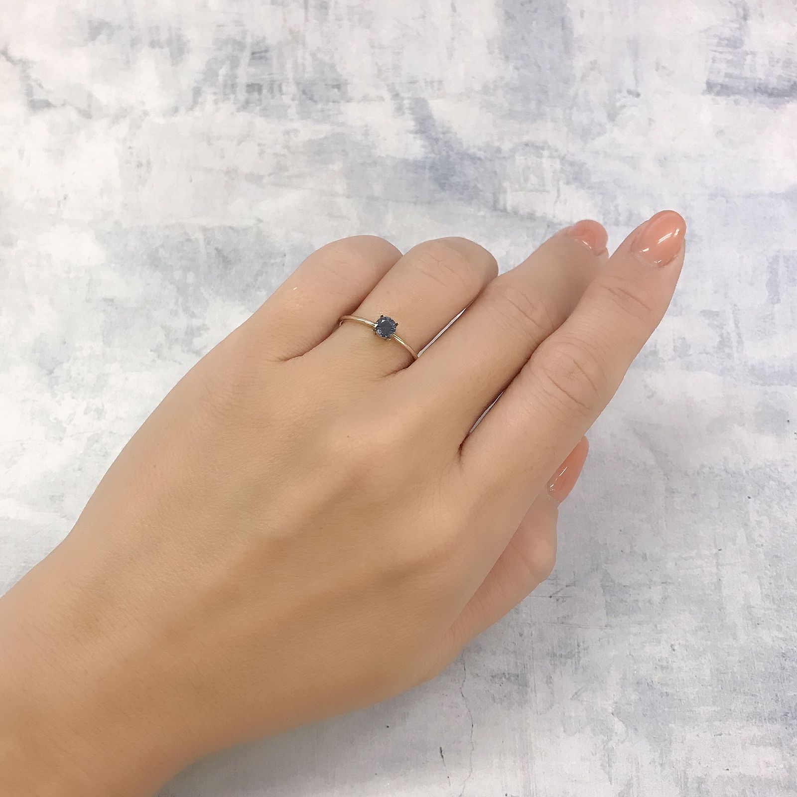 グレイッシュブルースピネル(宝石名スピネル)ビルマ/マダガスカル産 0.32ct 識別済[220817437]4.1x4.1mm前後