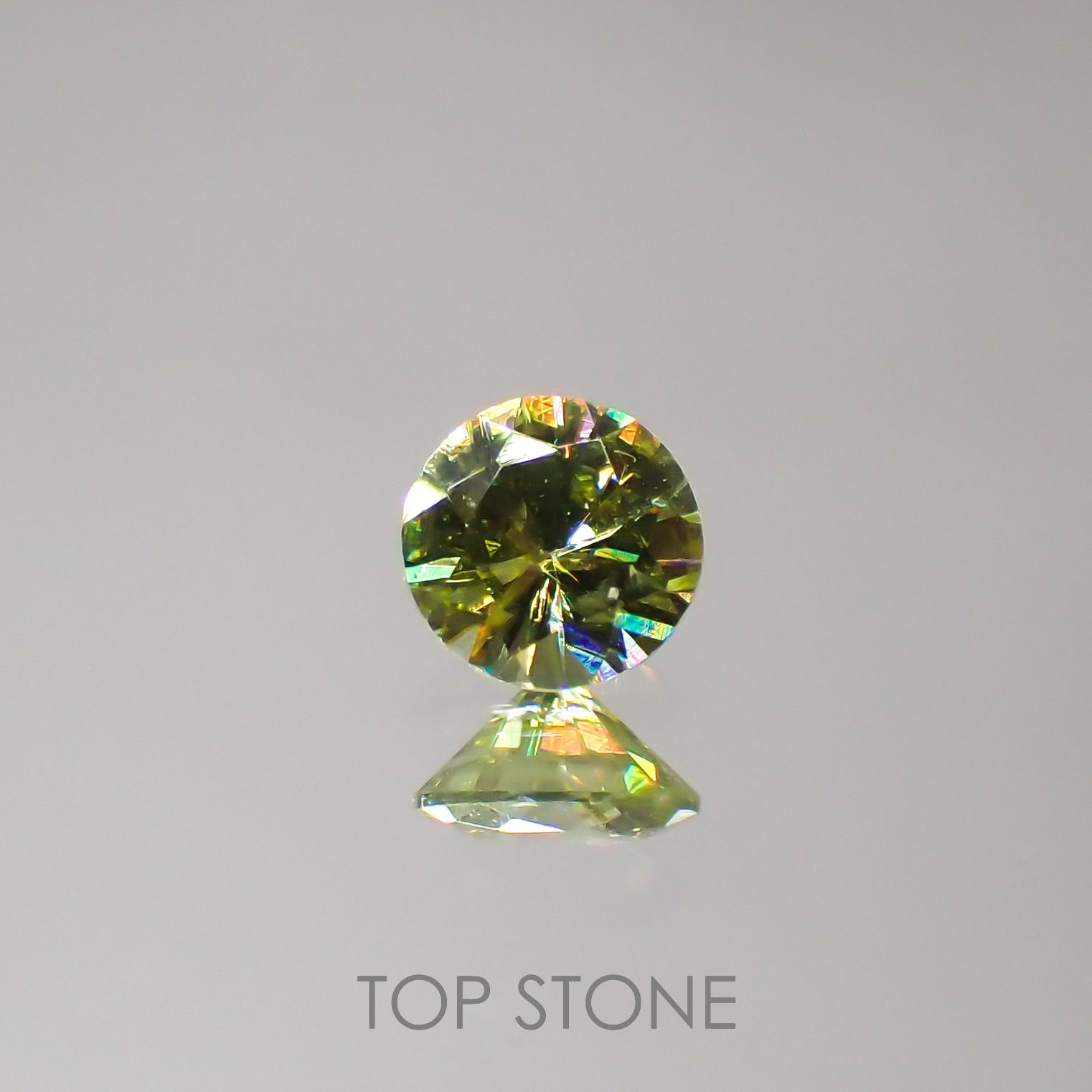 スフェーン(宝石名スフェーン)マダガスカル産 0.25ct 識別済[220616550]4x4mm前後