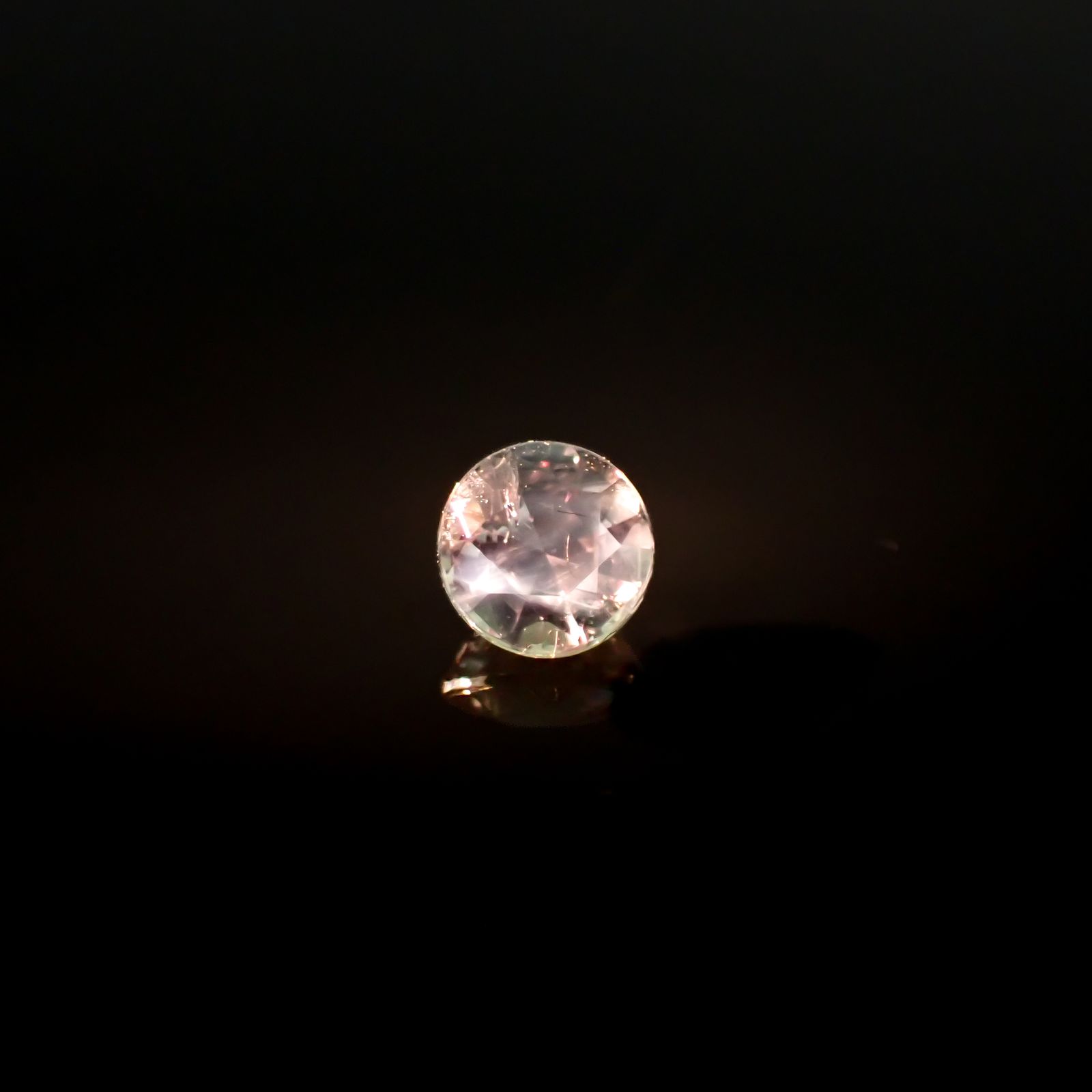 アレキサンドライトキャッツアイ ブラジル・ミナスジェライス州ヘマチタ鉱山産 0.24ct[240527433]3.6x3.6mm前後