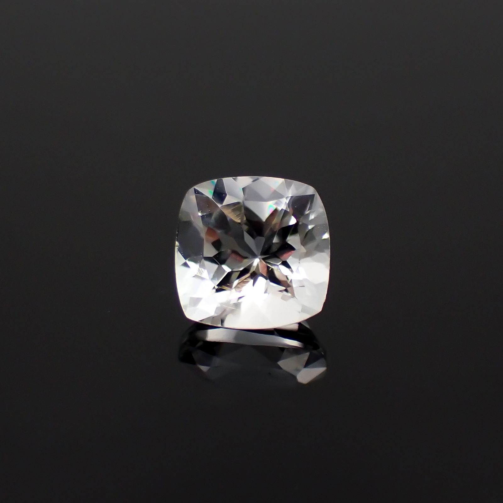 ゴッシェナイト パキスタン・ヒマラヤ産 1.48ct[230421830]7x7mm前後