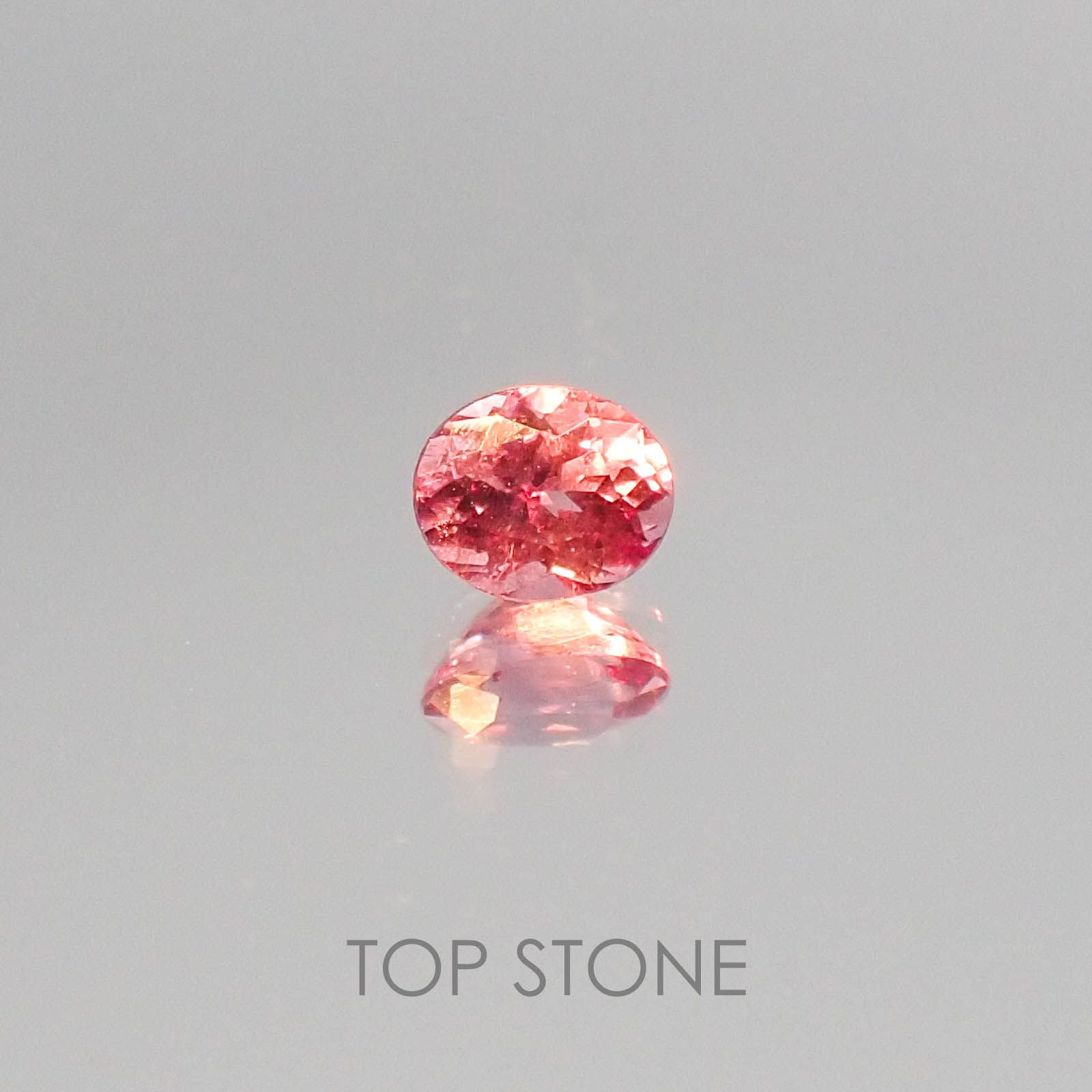 カラーチェンジマラヤガーネット タンザニア産 ルース 0.40ct[20073899]4.6×3.8mm前後