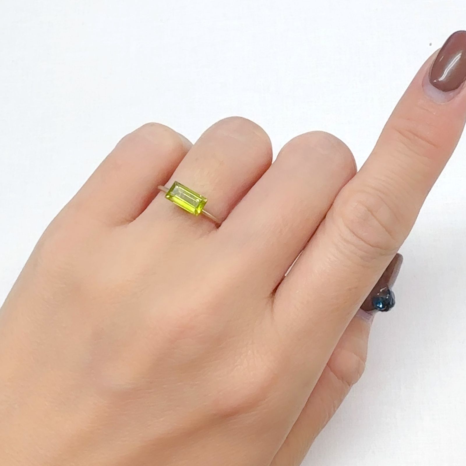 ブラックリリーパッドペリドット アメリカ・アリゾナ州産 1.13ct[240627937]8.1x4.2mm前後