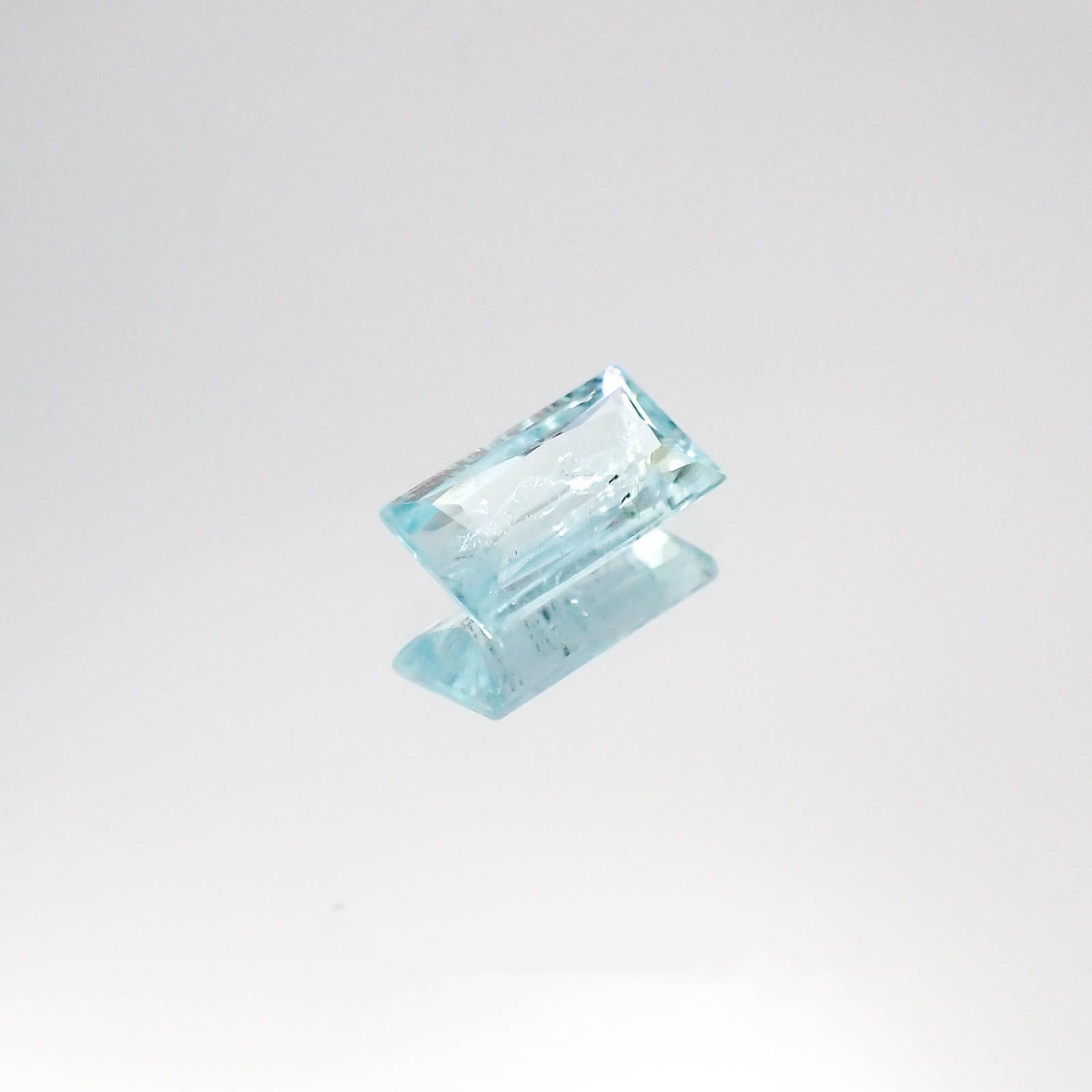 パライバトルマリン(宝石名トルマリン/別名パライバ・トルマリン)モザンビーク産 0.77ct 識別済[230522245]7.7x4.2mm前後