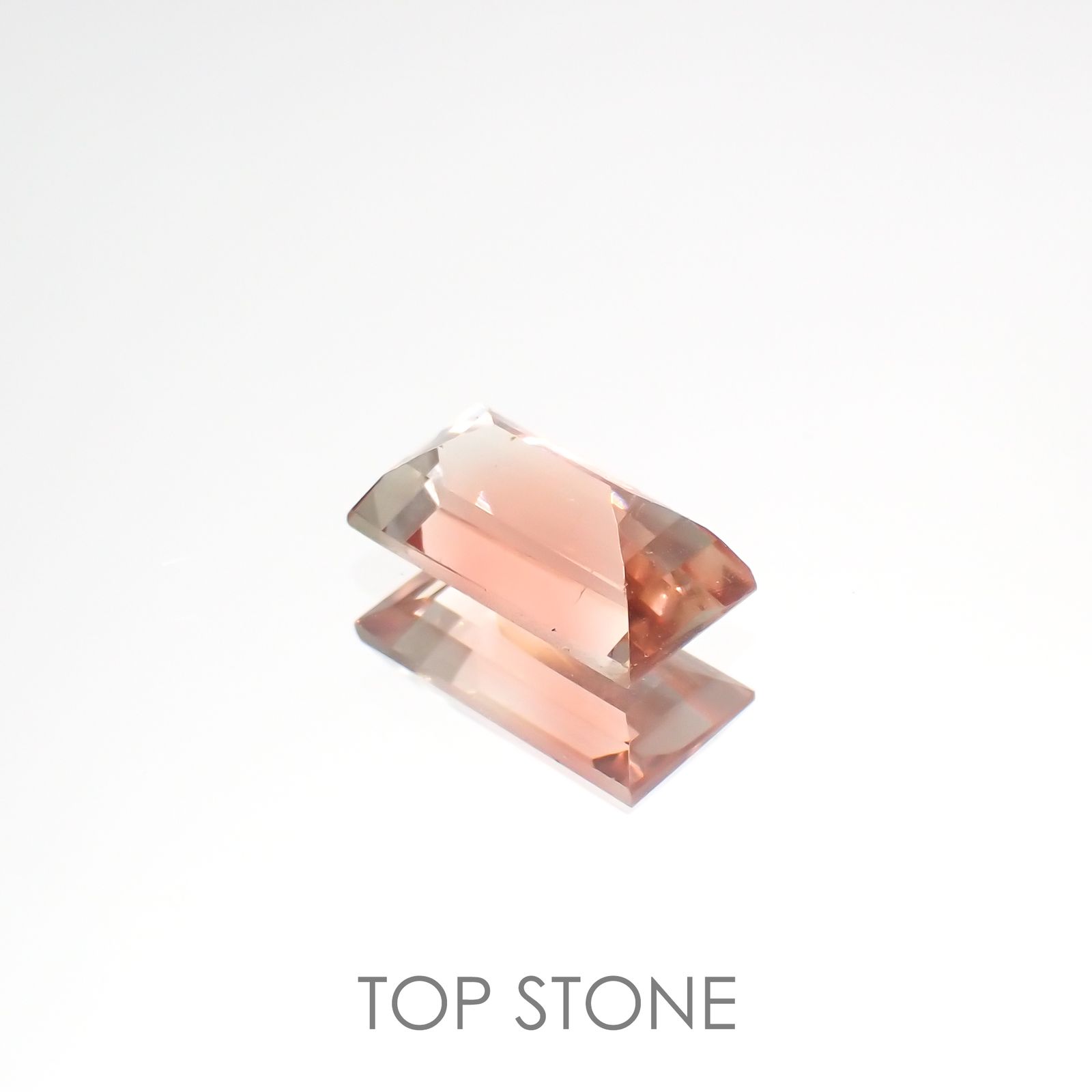 バイカラーアンデシン(宝石名アンデシン)チベット産 1.16ct 識別済[220115267]8.9x4.4mm前後