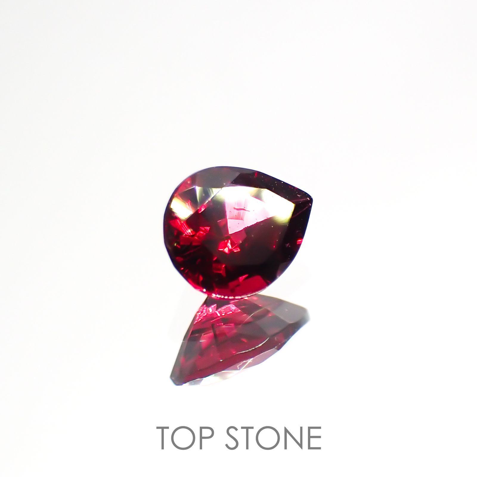 レッドスピネル ビルマ産 ルース 0.33ct[210912859]4.8×3.8mm前後