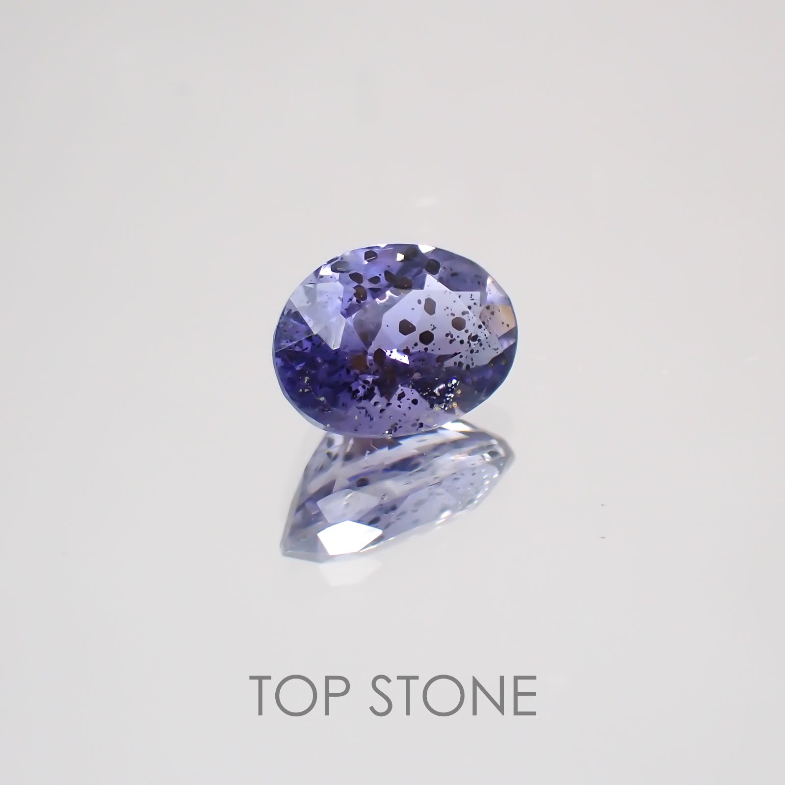 アイオライトサンストーン インド・ブラジル産 ルース 0.67ct[21018917]6.7×4.9mm前後