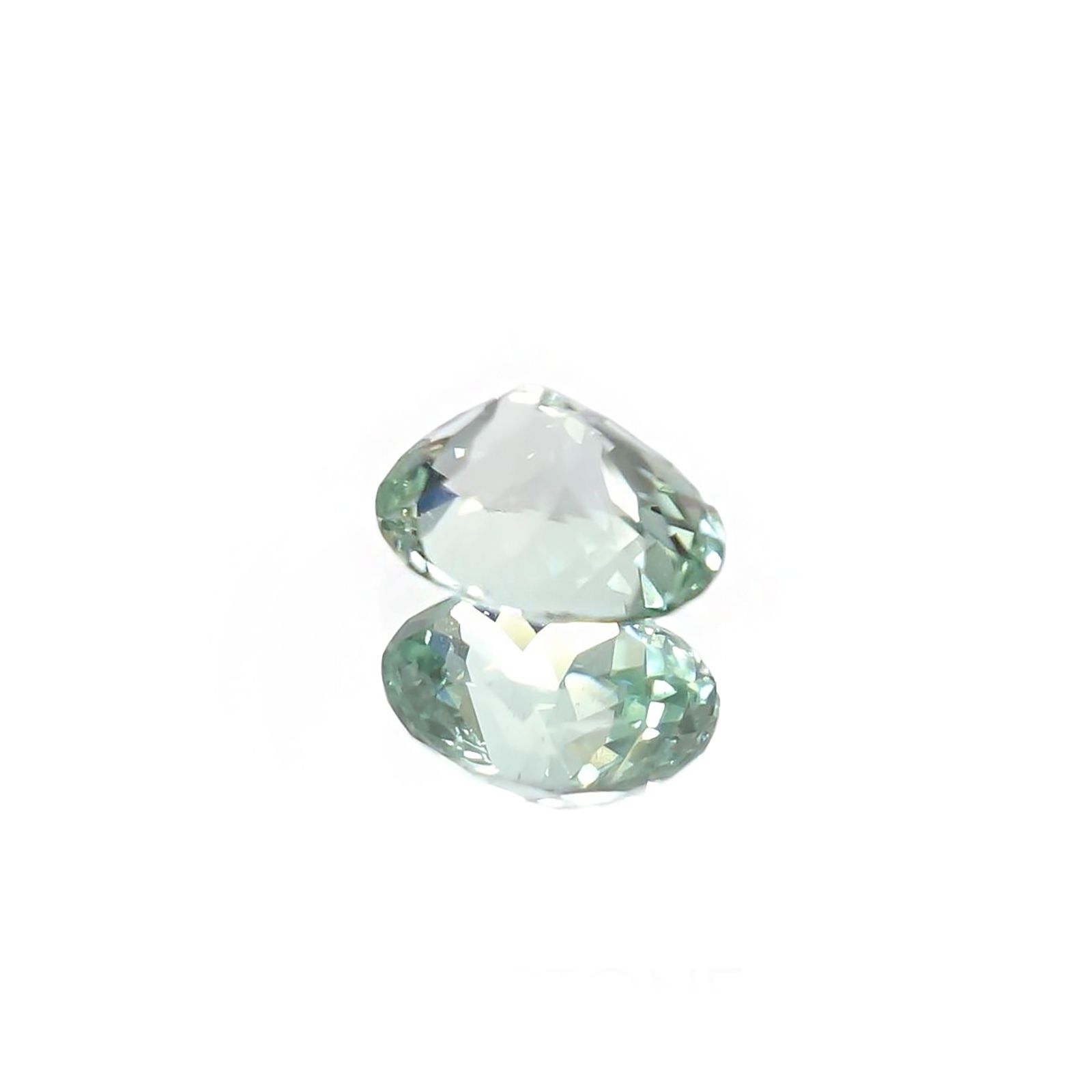 バナジウムコーネルピン(宝石名コーネルピン)タンザニア・タンガ州産 識別済 0.91ct / 6.6x5.2mm前後 [260815625]