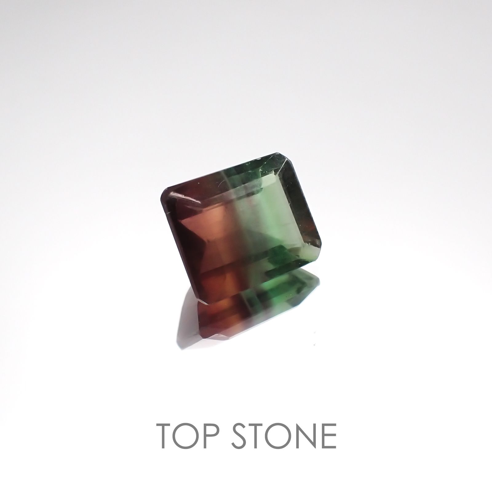 バイカラーフローライト ブラジル産 ルース 4.05ct[20128505]10×8.1mm前後