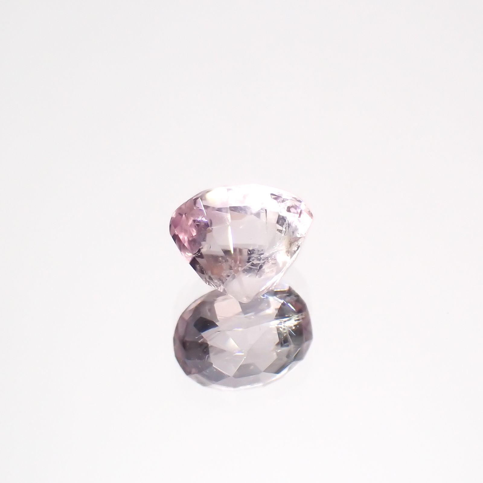 ピンクポードレッタイト (宝石名ポードレッタイト )ビルマ産 0.306ct ソ付(彩珠)[231023921]4.6x3.5mm前後