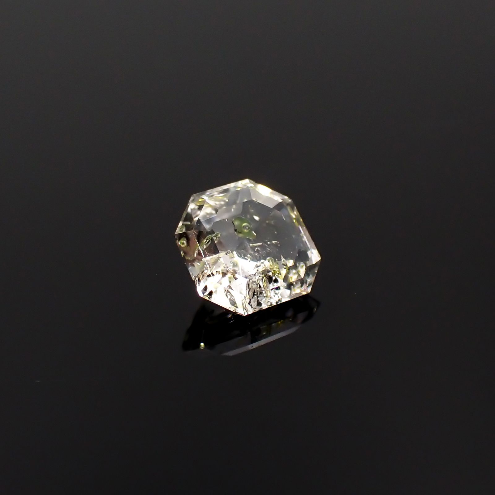 ◇オクタゴンカット◇オイルインクォーツ パキスタン産 0.50ct[231224724]5.2x5.2mm前後