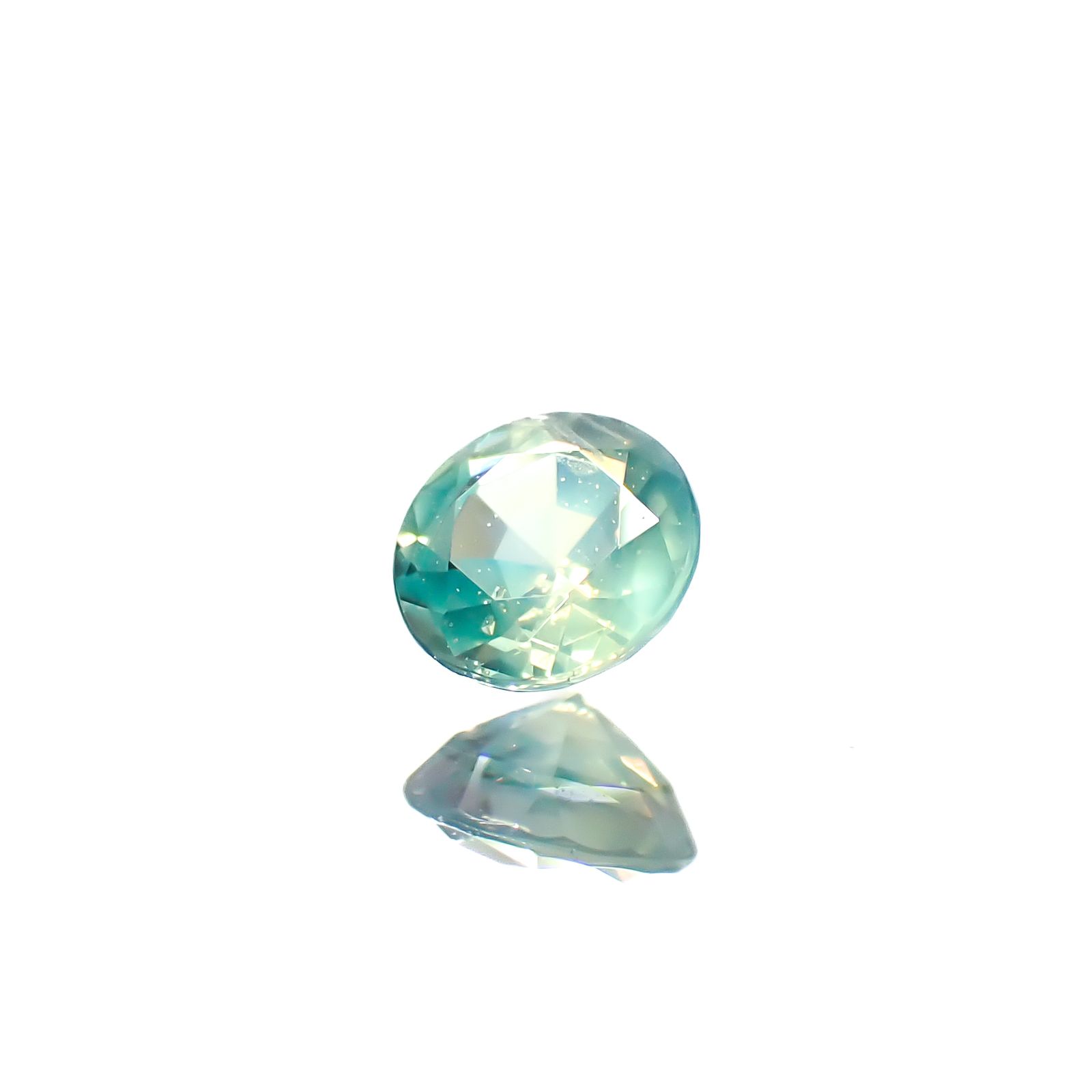 シルキーアレキサンドライト ブラジル・ミナスジェライス州ヘマチタ鉱山産 0.13ct [241129505]3.1x3.1mm前後