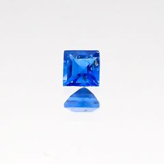 アウイナイト フルオレッセンス(宝石名アウイナイト) ドイツ産 0.043ct 識別済[20117655]2.2×2.1mm前後