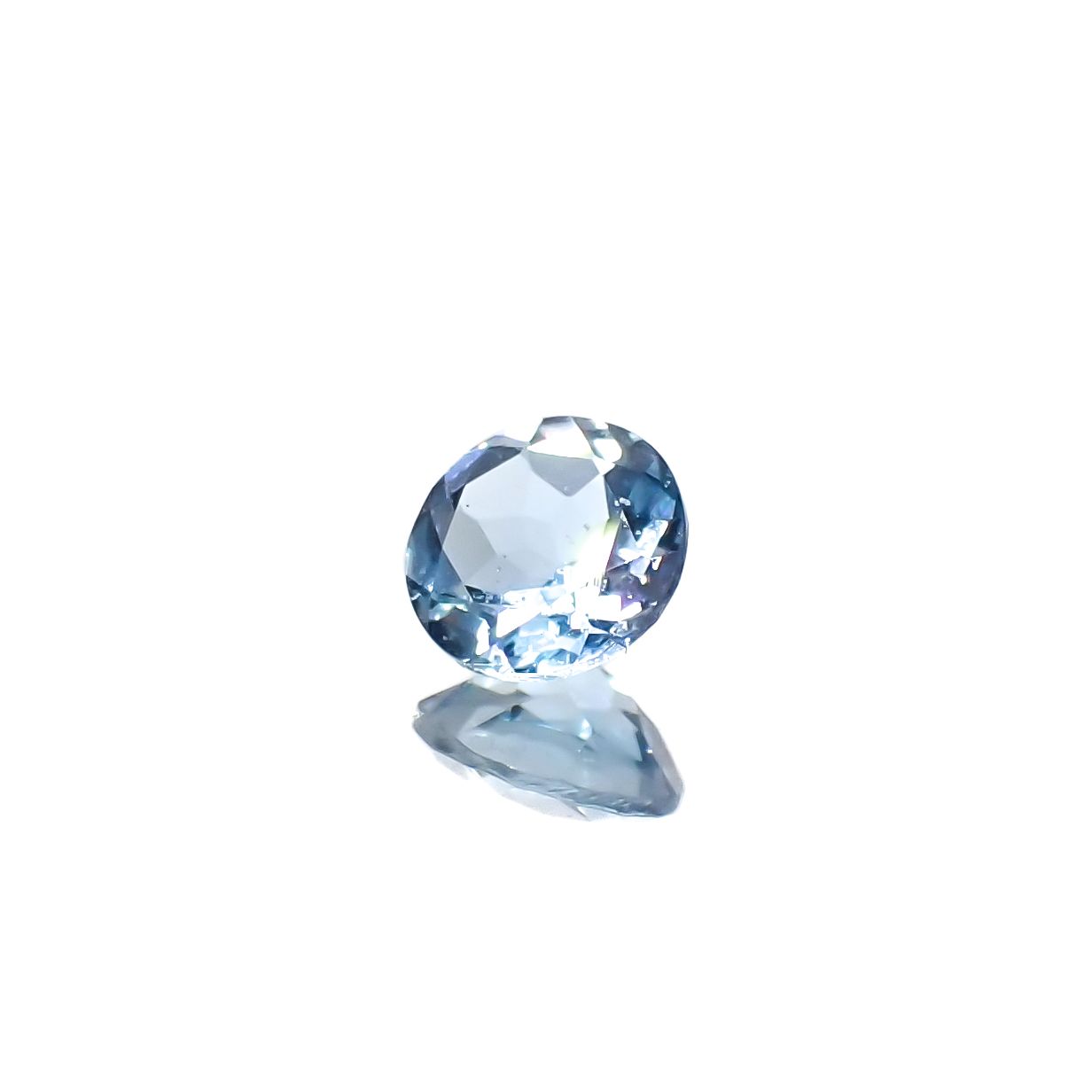 アクアマリン(宝石名アクアマリン)モザンビーク産 0.38ct 識別済[240226010]4.9x4.9mm前後