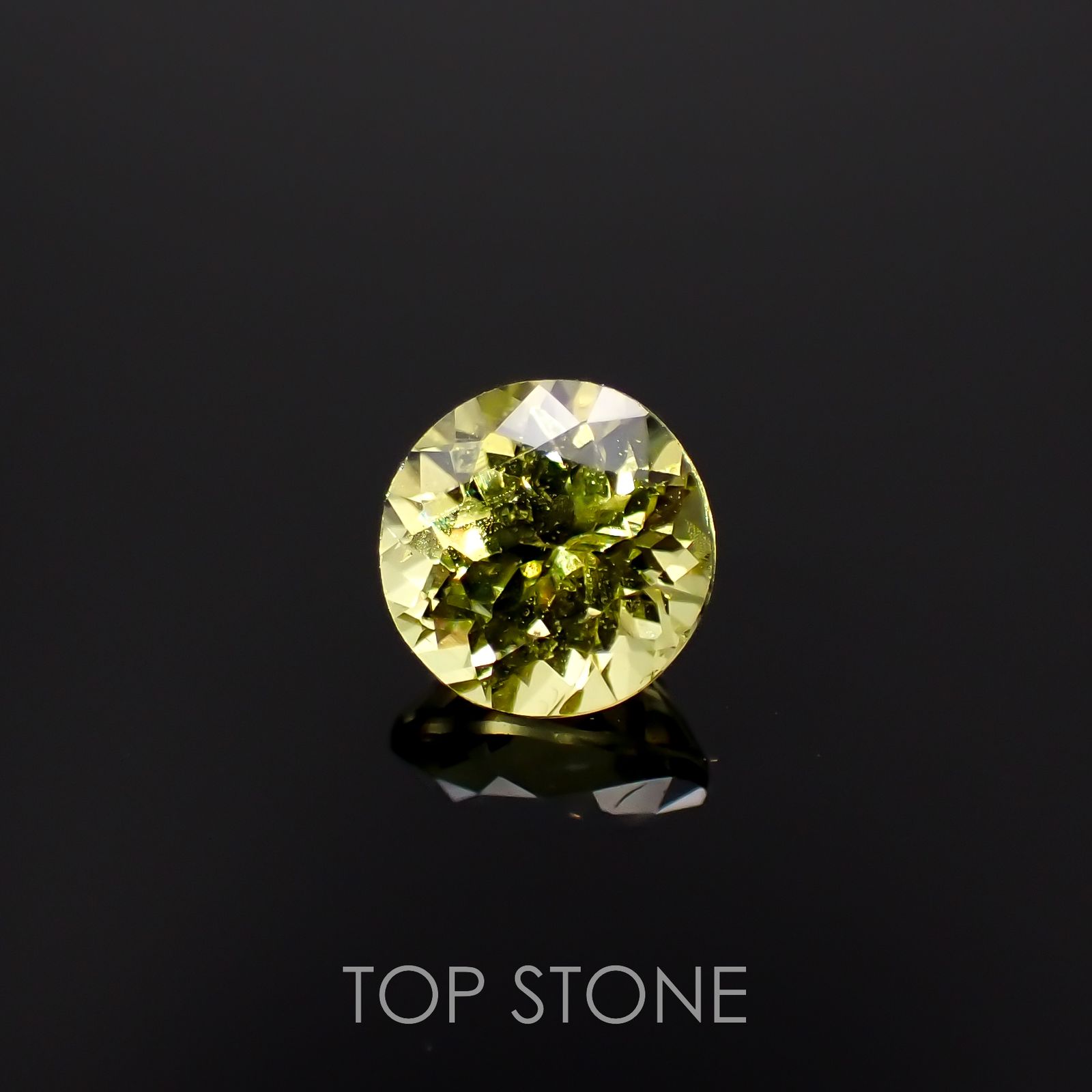 マリガーネット(宝石名グロッシュラー アンドラダイト・ガーネット)マリ共和国産 0.71ct 識別済[221219481]5.2x5.1mm前後