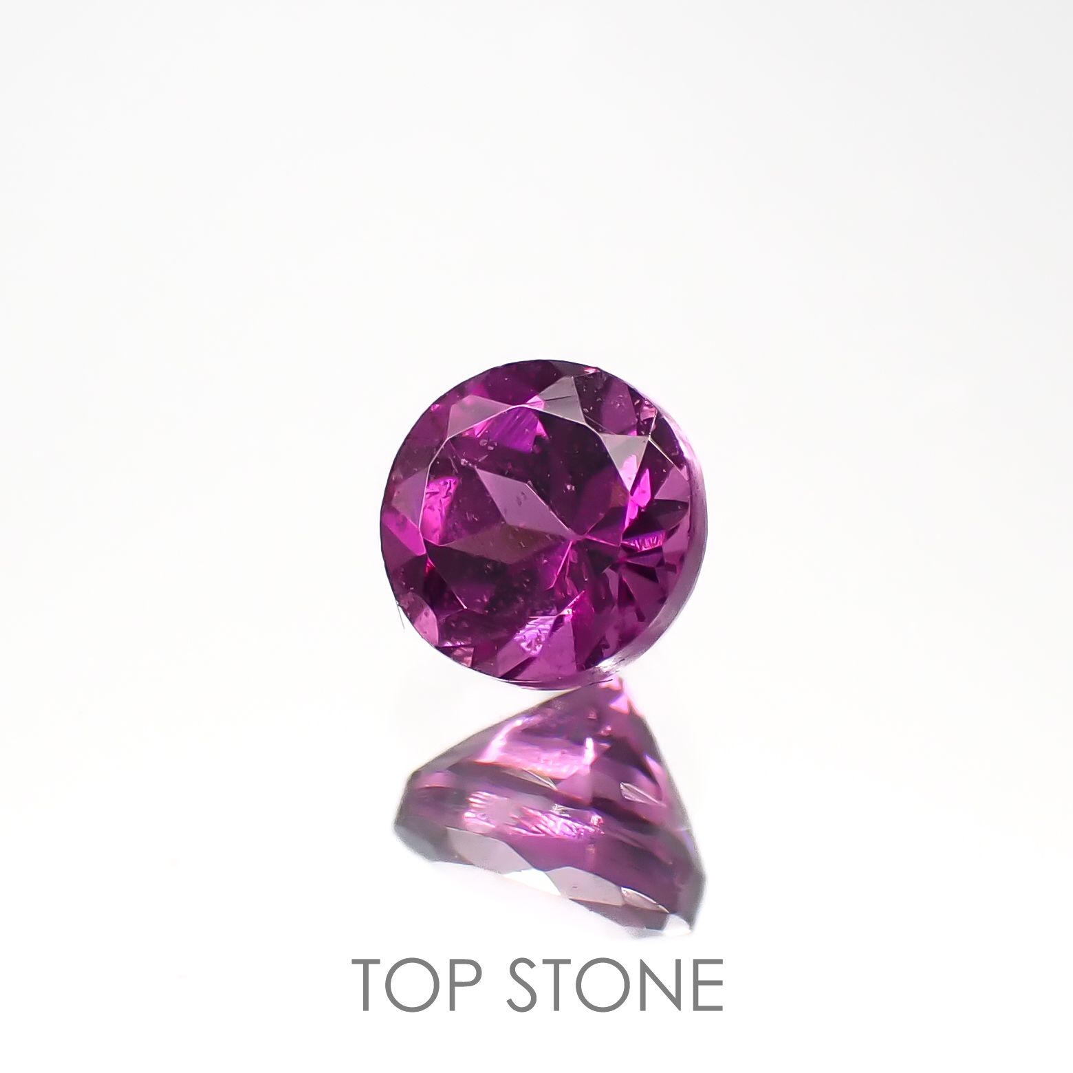 カラーシフト マラヤガーネット(宝石名ガーネット)タンザニア産 0.40ct 識別済[220817282]4x3.9mm前後