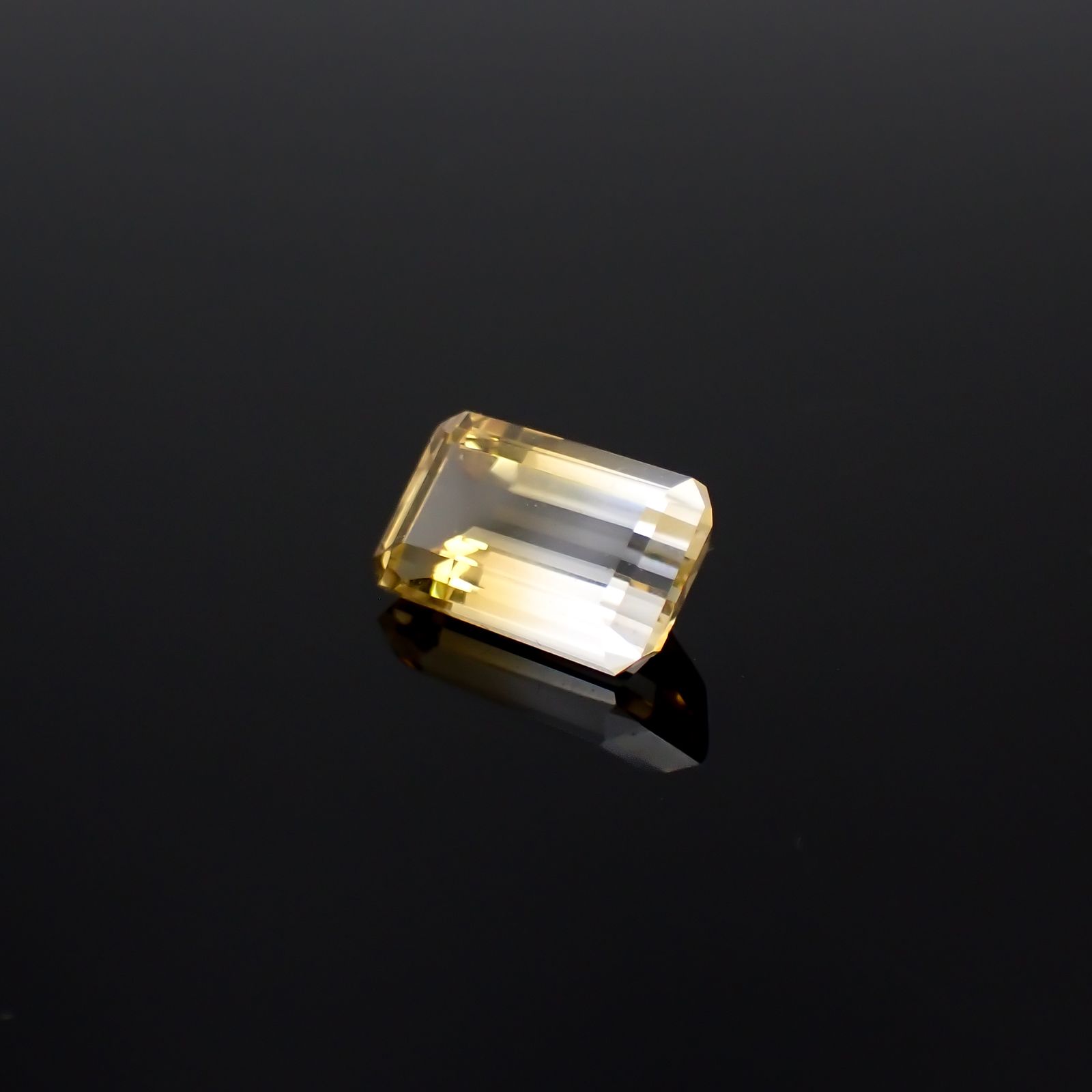 バイカラーシトリン ブラジル・ミナスジェライス州産 6.05ct[240326460]14.1x8.5mm前後