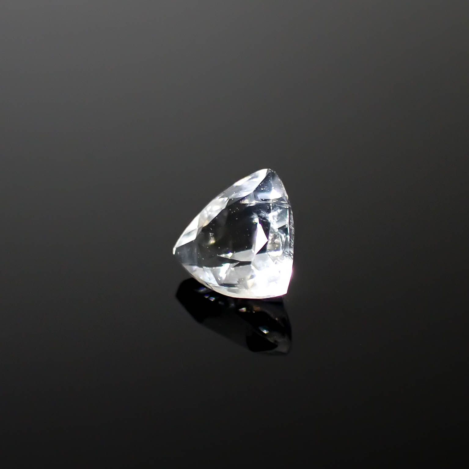 テネブレッセンススキャポライト アフガニスタン産 0.34ct[240928924]4.9x4.8mm前後