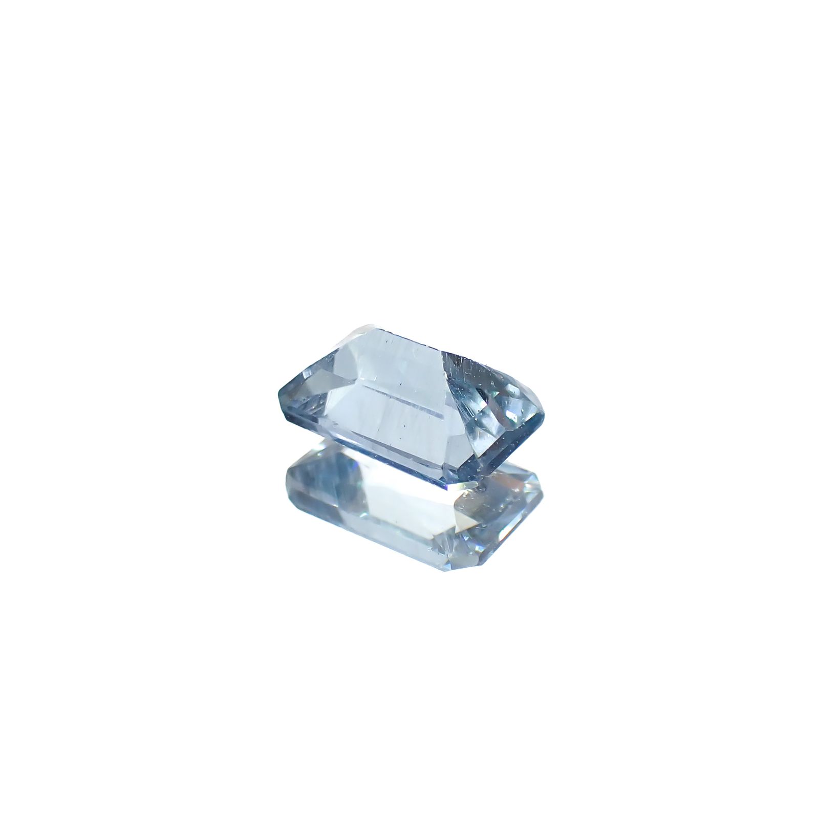 アパタイト フルオレッセンス ジンバブエ産 0.86ct[240929096]6.8x4.6mm前後