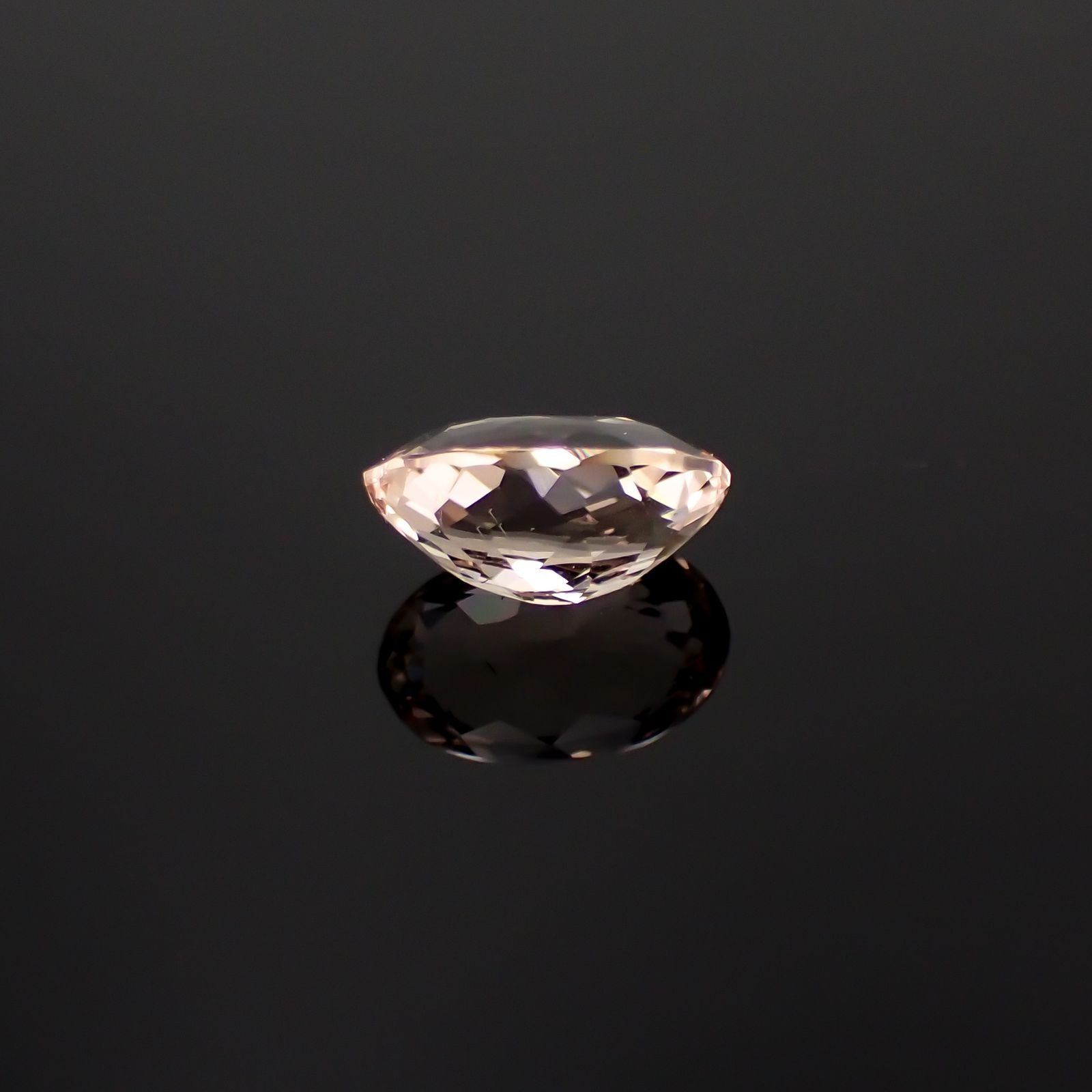 モルガナイト(宝石名モルガナイト)ナイジェリア産 識別済 1.26ct / 8.6x5.5mm前後 [260321160]