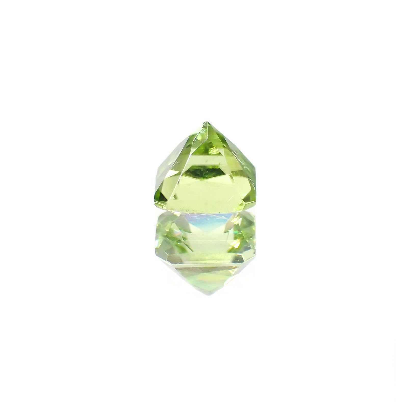 ◇アッシャーカット◇ペリドット(宝石名ペリドット) パキスタン産 0.83ct 識別済[211013488]5.1×5.1mm前後