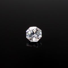 ◇オクタゴンカット◇カラーレスジルコン(宝石名ホワイト・ジルコン)スリランカ/カンボジア産 識別済 0.88ct / 5x5mm前後 [251231385]