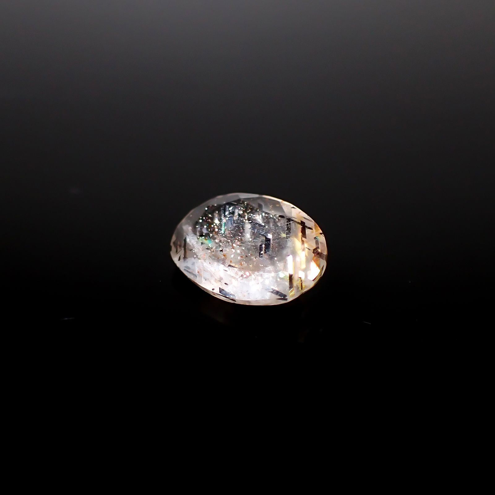 レインボーラティスサンストーン オーストラリア産 1.79ct [250229850]11.1x7.7mm前後