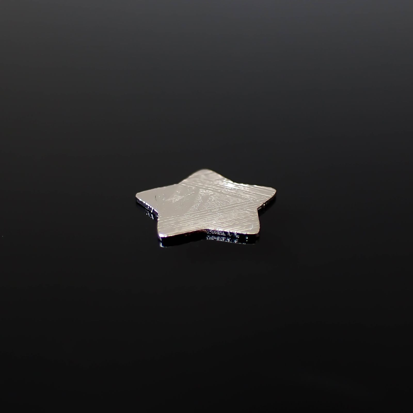 ◇カスタムカット・スター◇アルタイ隕石 発見地：中国 0.79ct [250330017]9.6x8.8mm前後