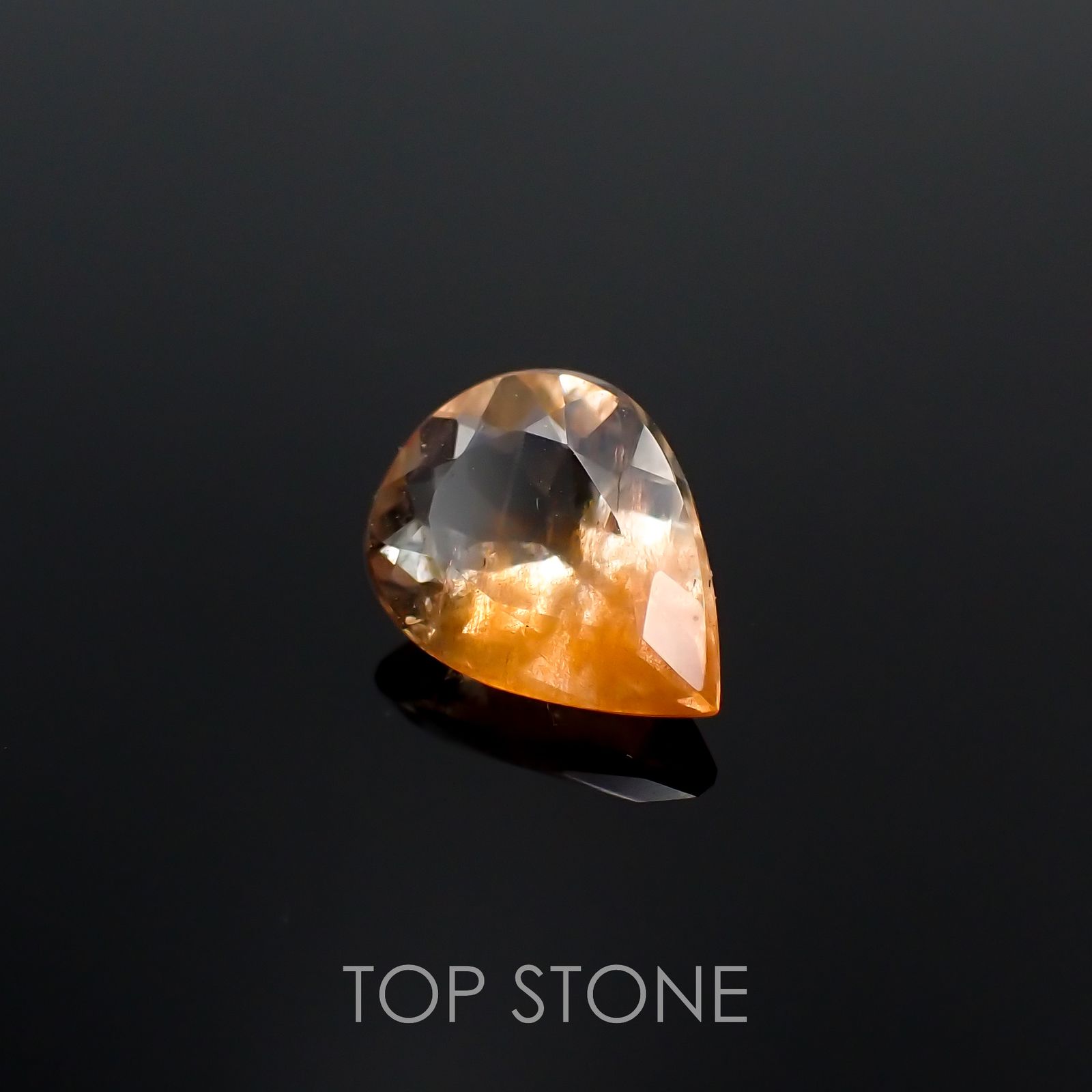 サンストーンスキャポライト(宝石名シーン・スキャポライト)タンザニア産 1.13ct 識別済[221219271]9.1x6.6mm前後